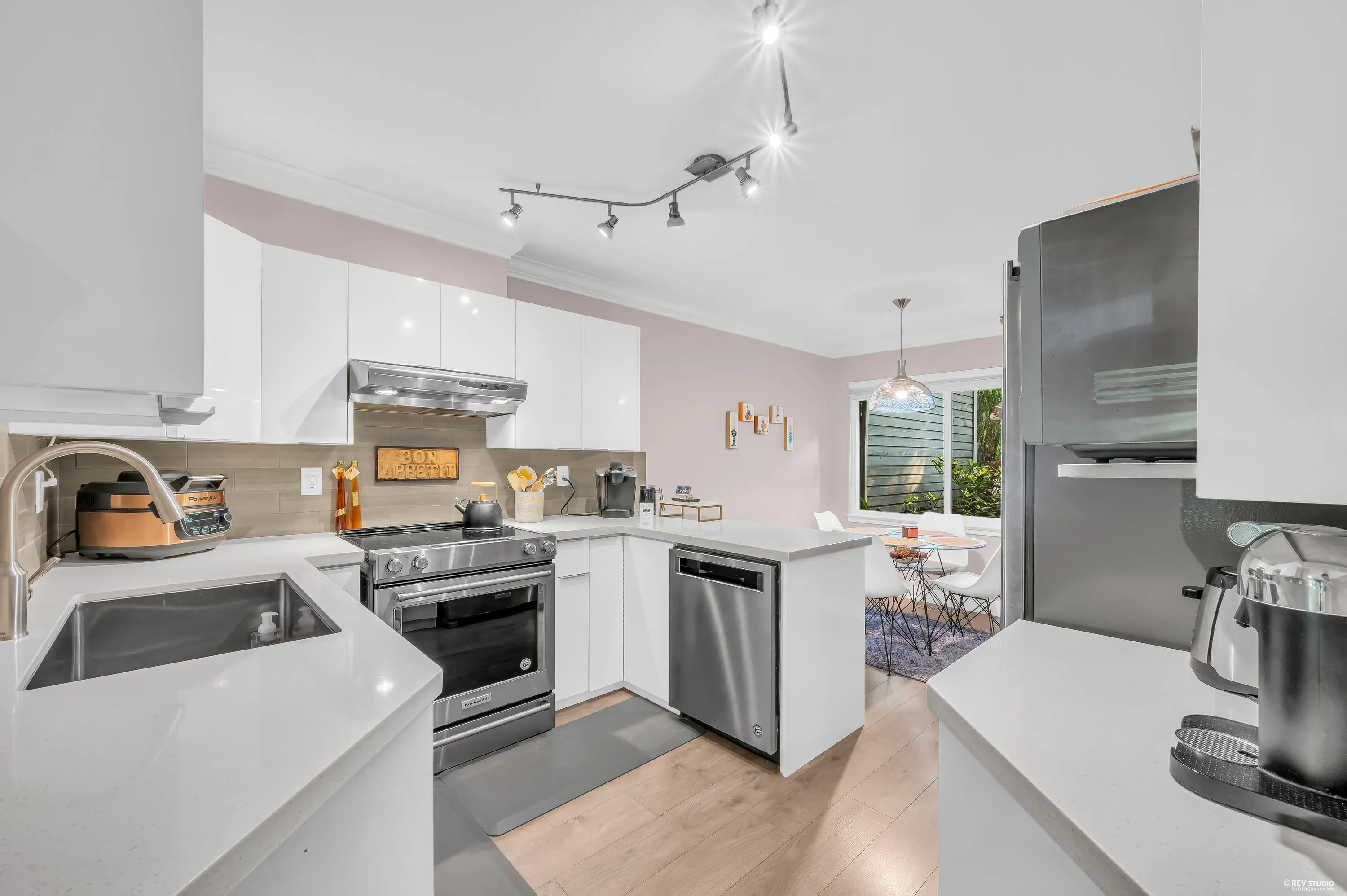 181 Ravine Drive #9