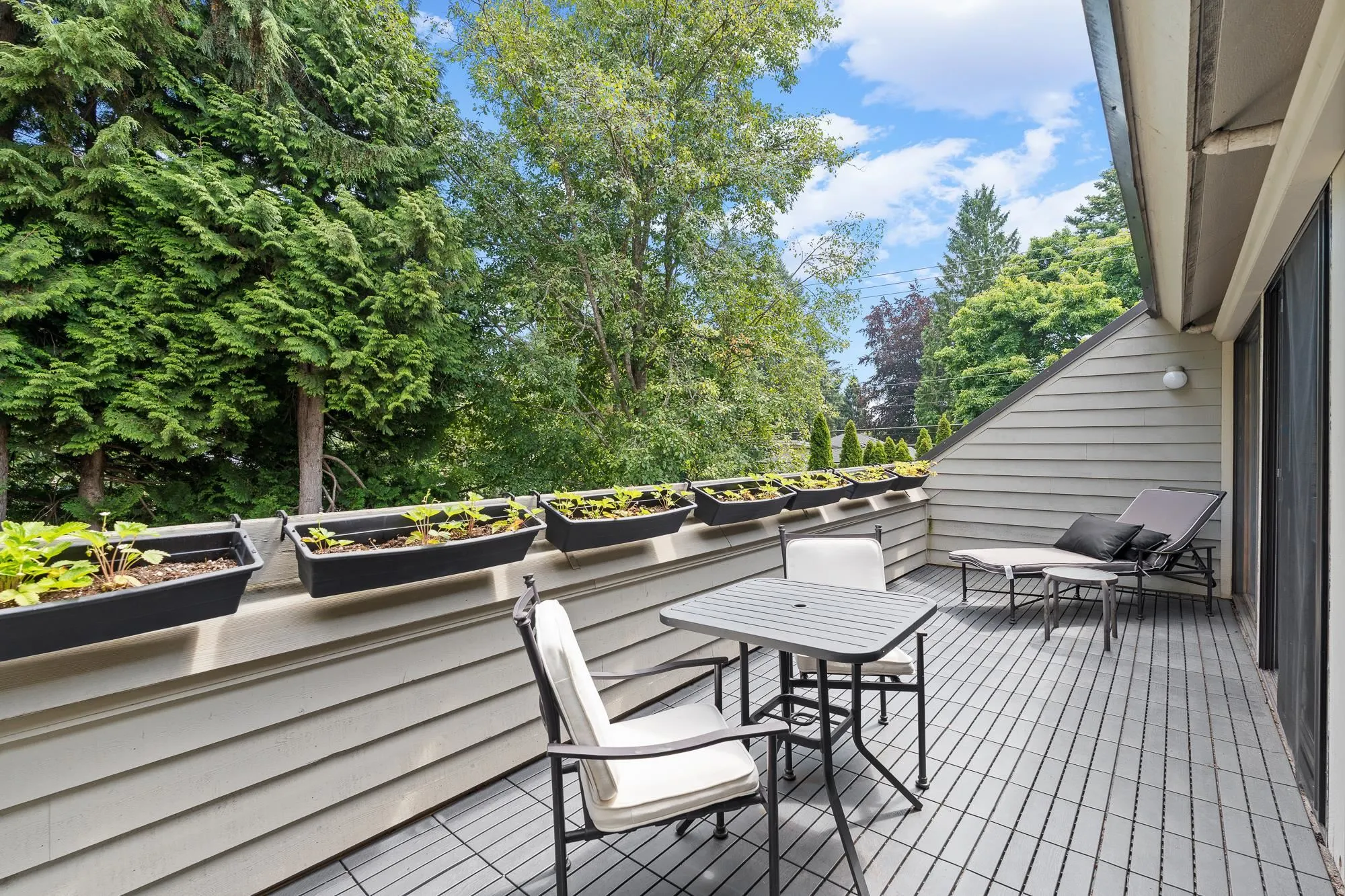 4957 Marine Drive #12