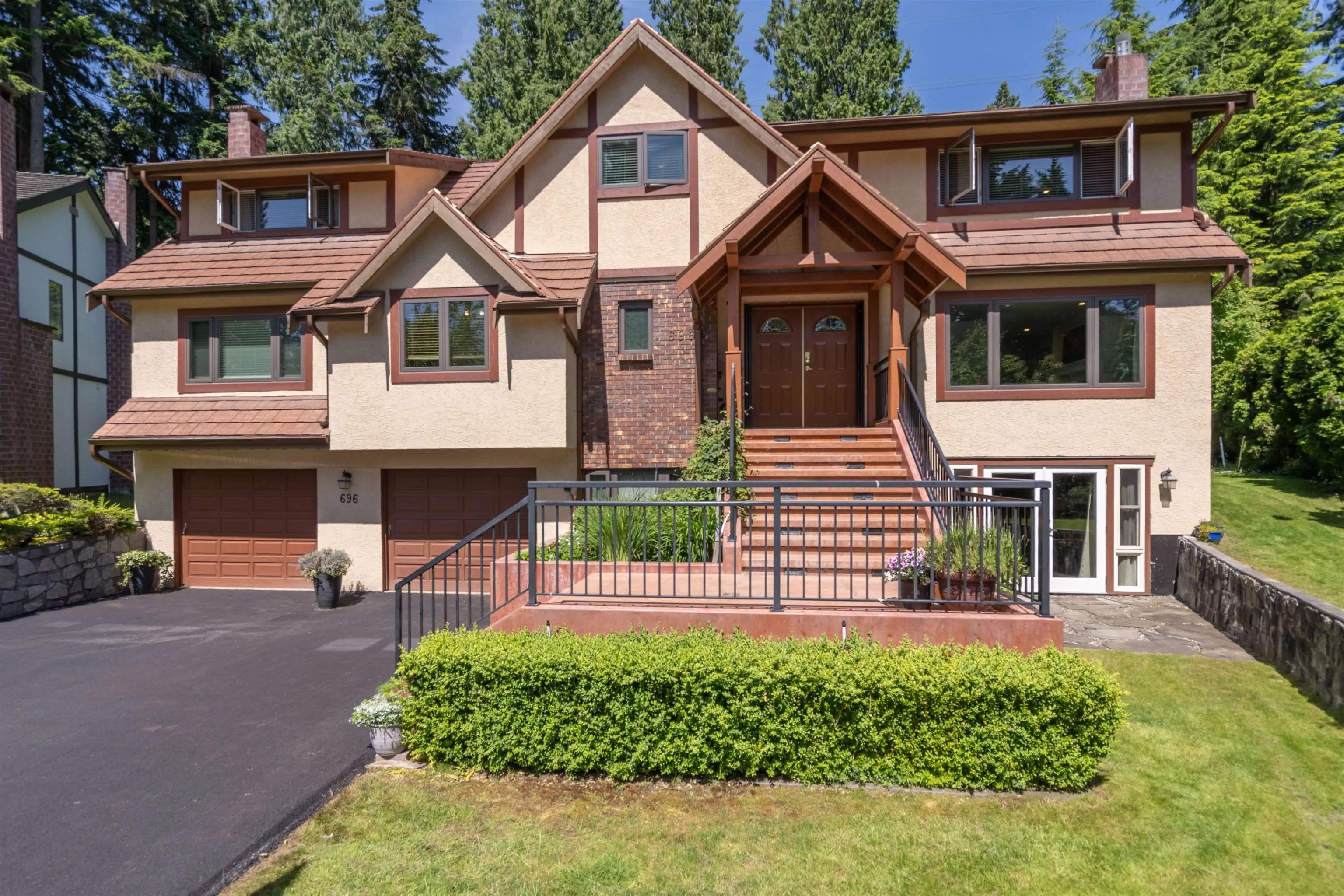 696 Wellington Place