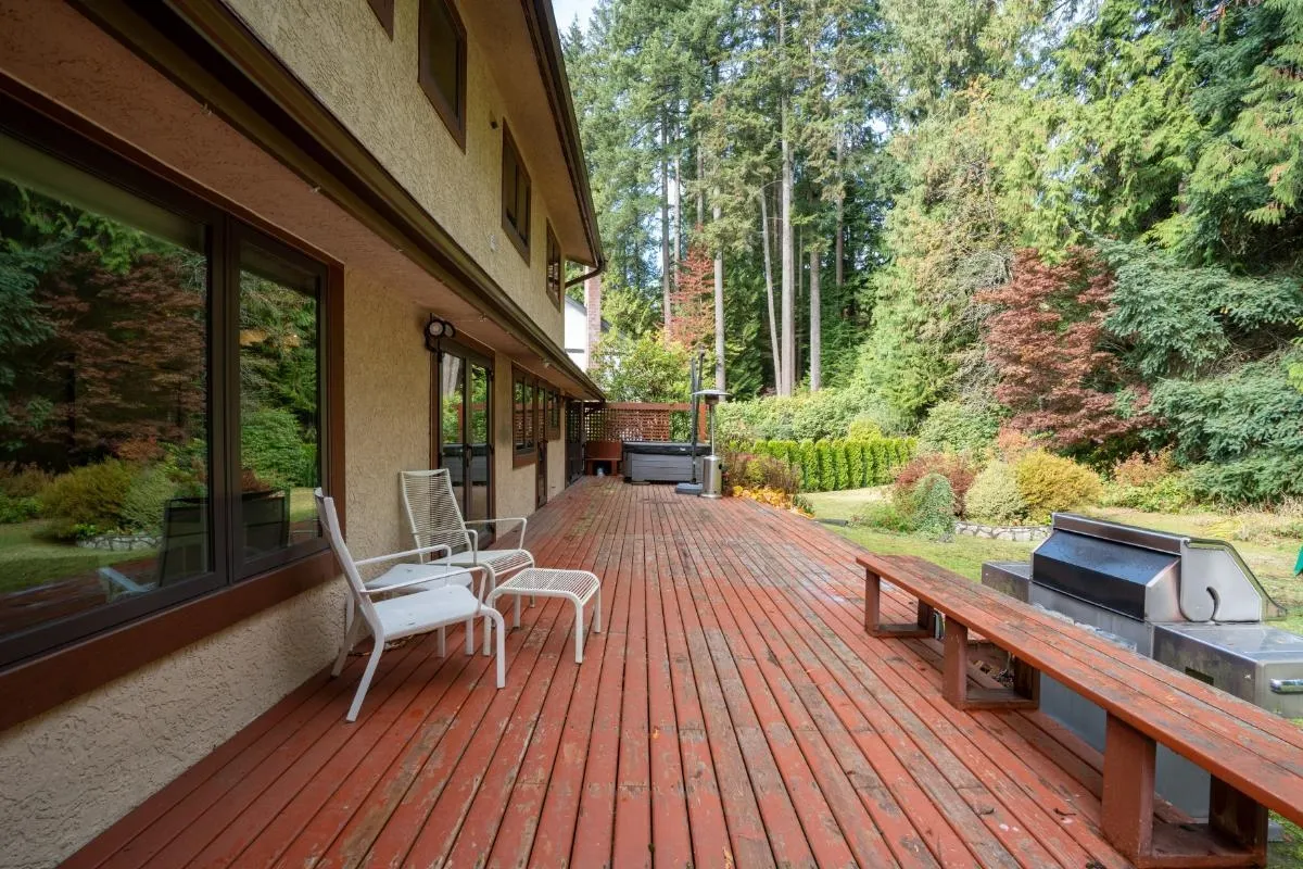 696 Wellington Place