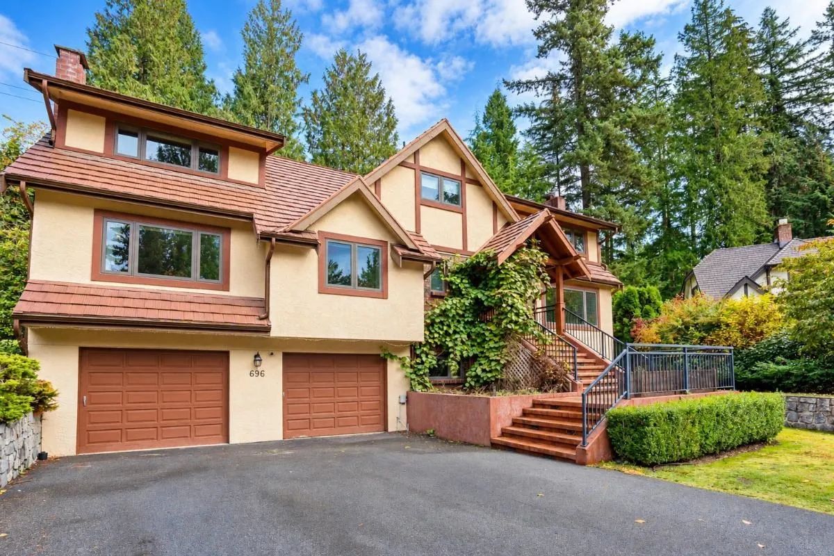 696 Wellington Place