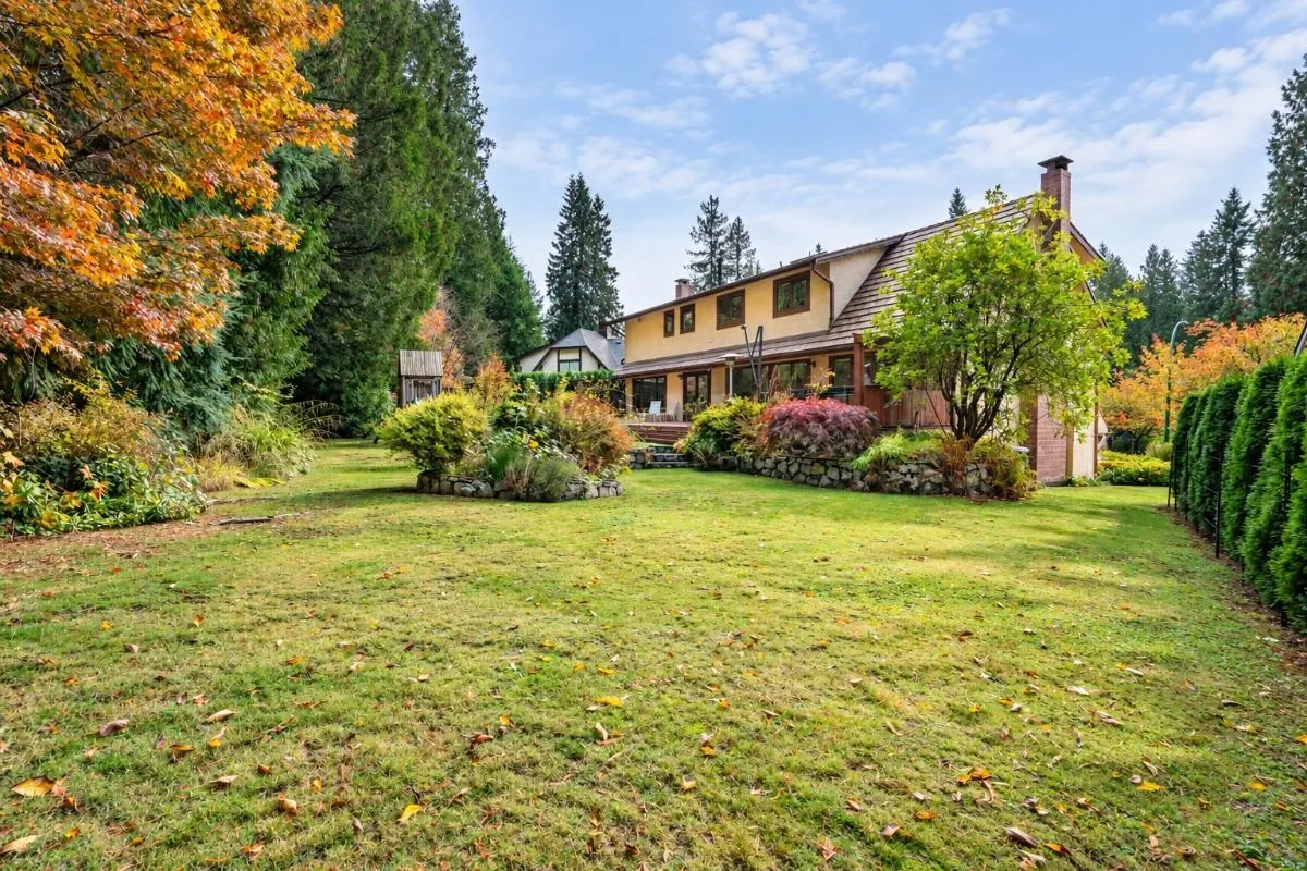 696 Wellington Place