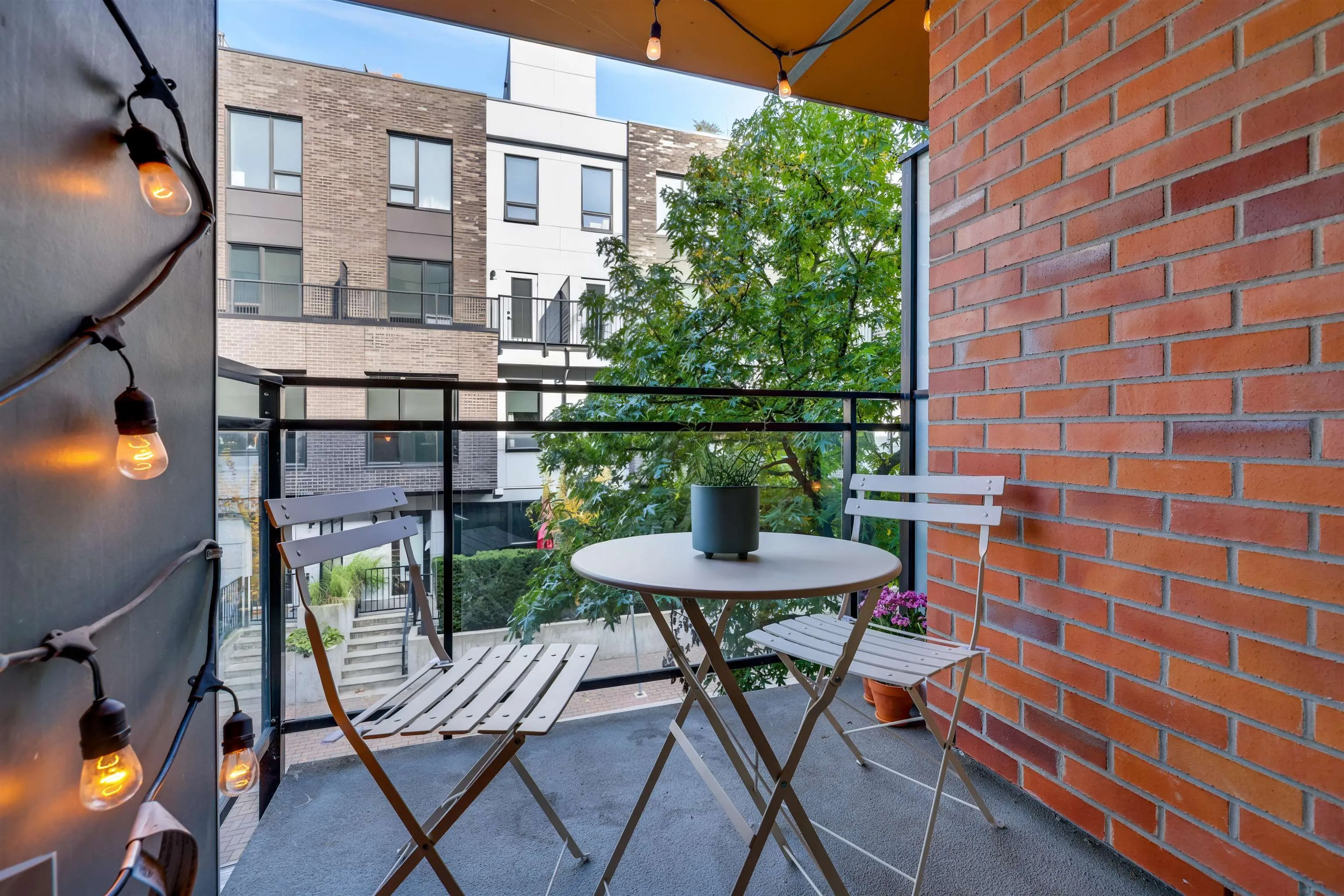 2715 Spring Street #103