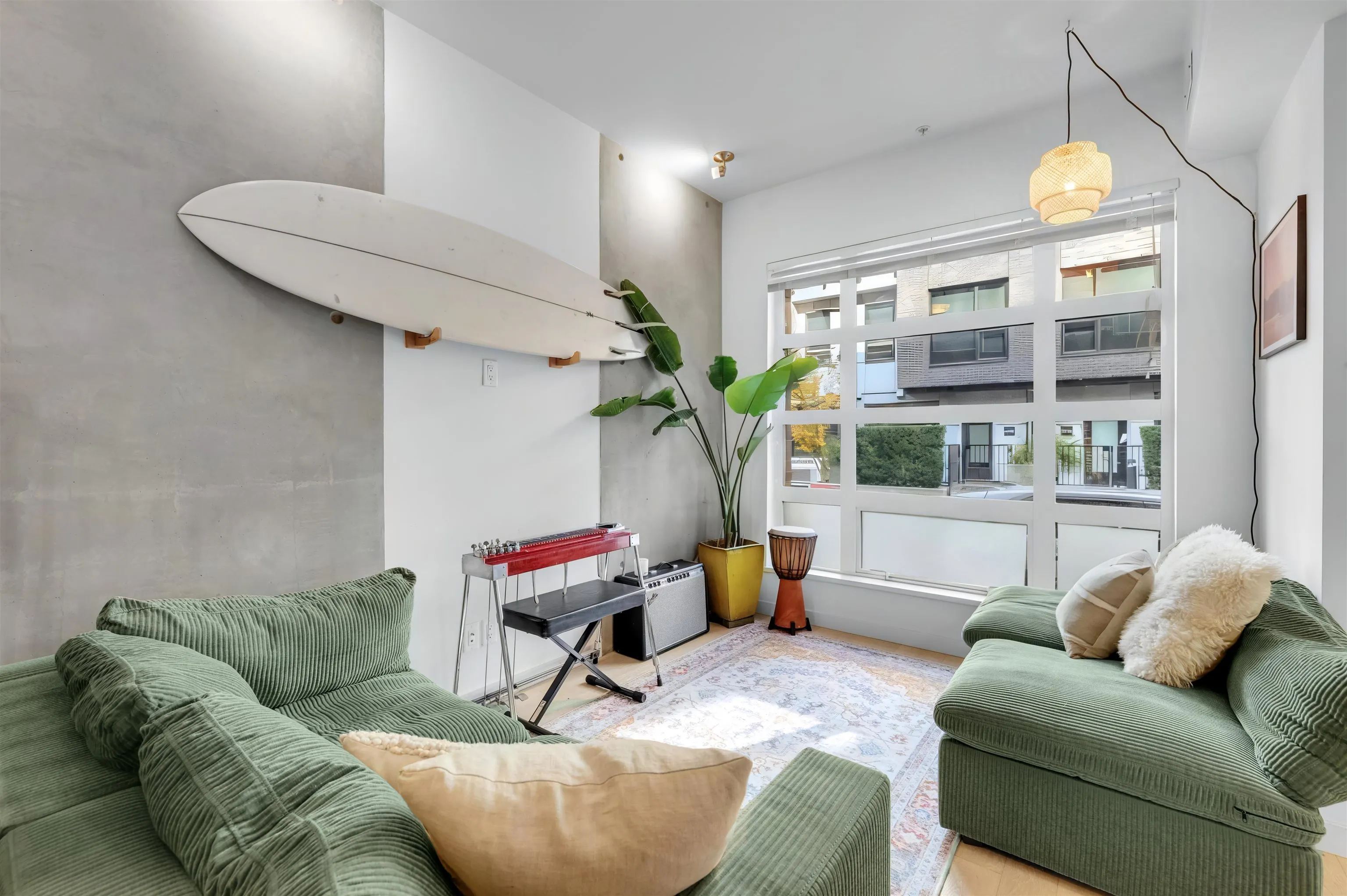 2715 Spring Street #103