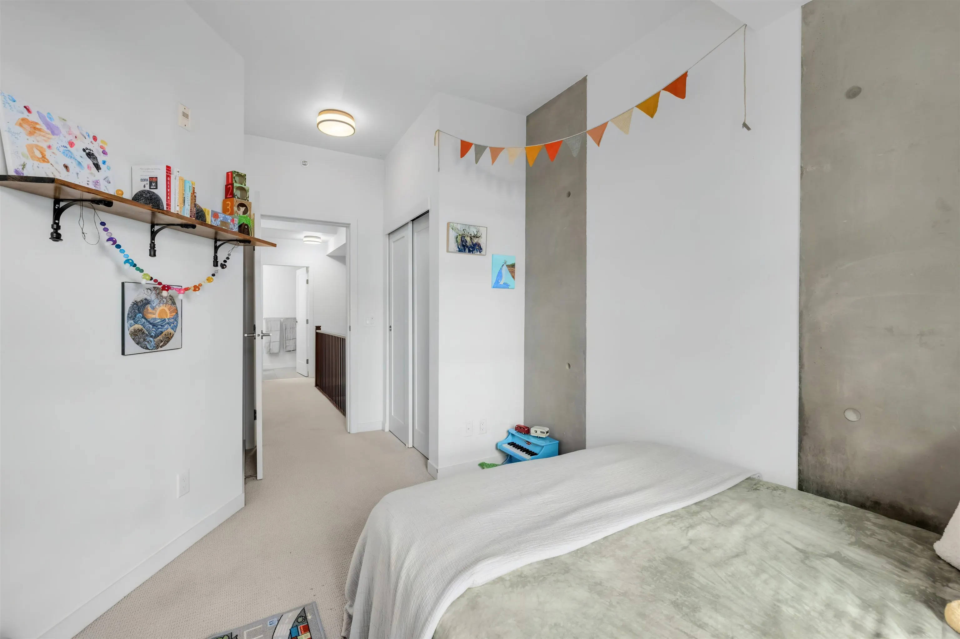 2715 Spring Street #103