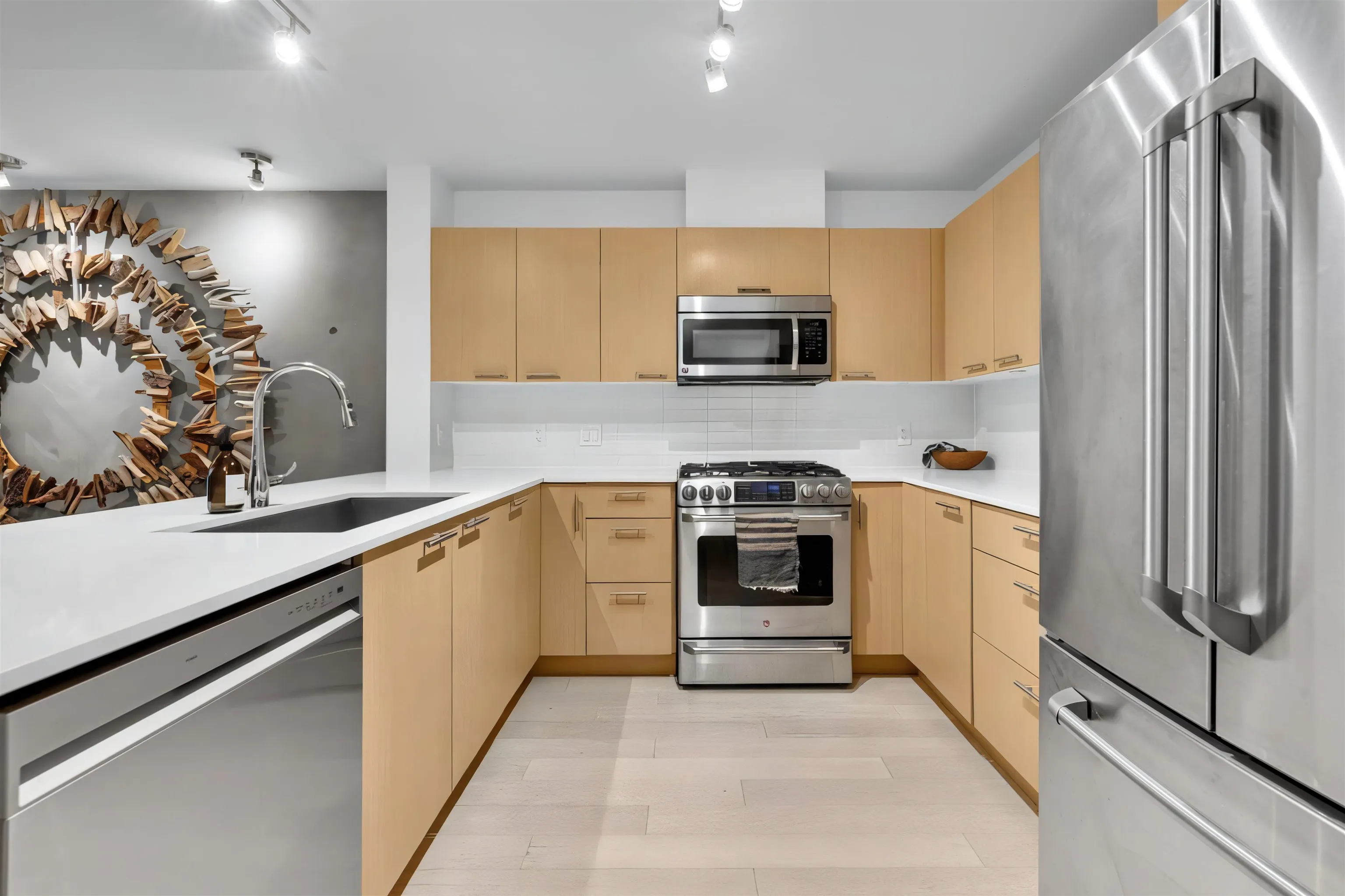2715 Spring Street #103