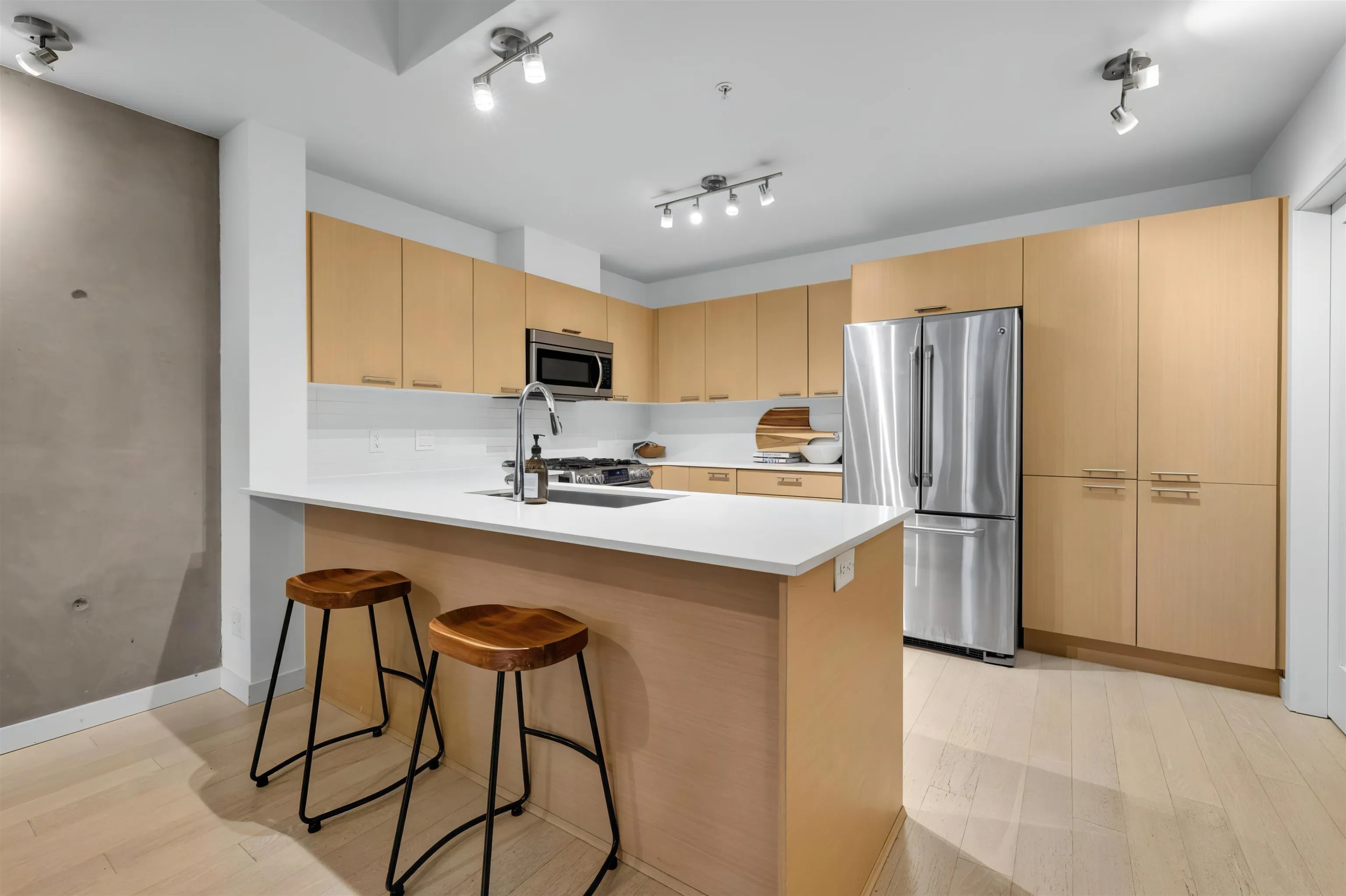 2715 Spring Street #103