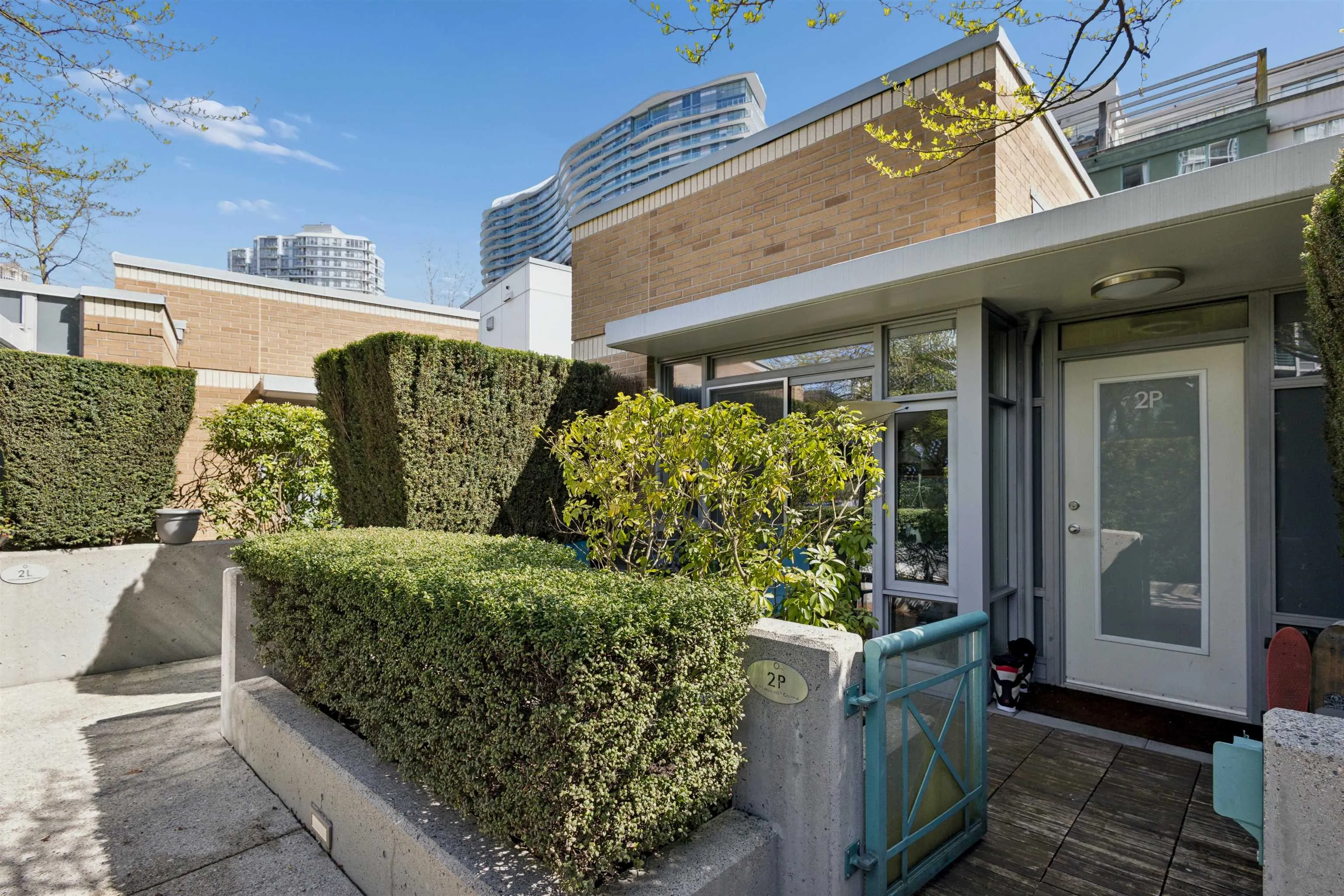 1033 Marinaside Crescent #2P
