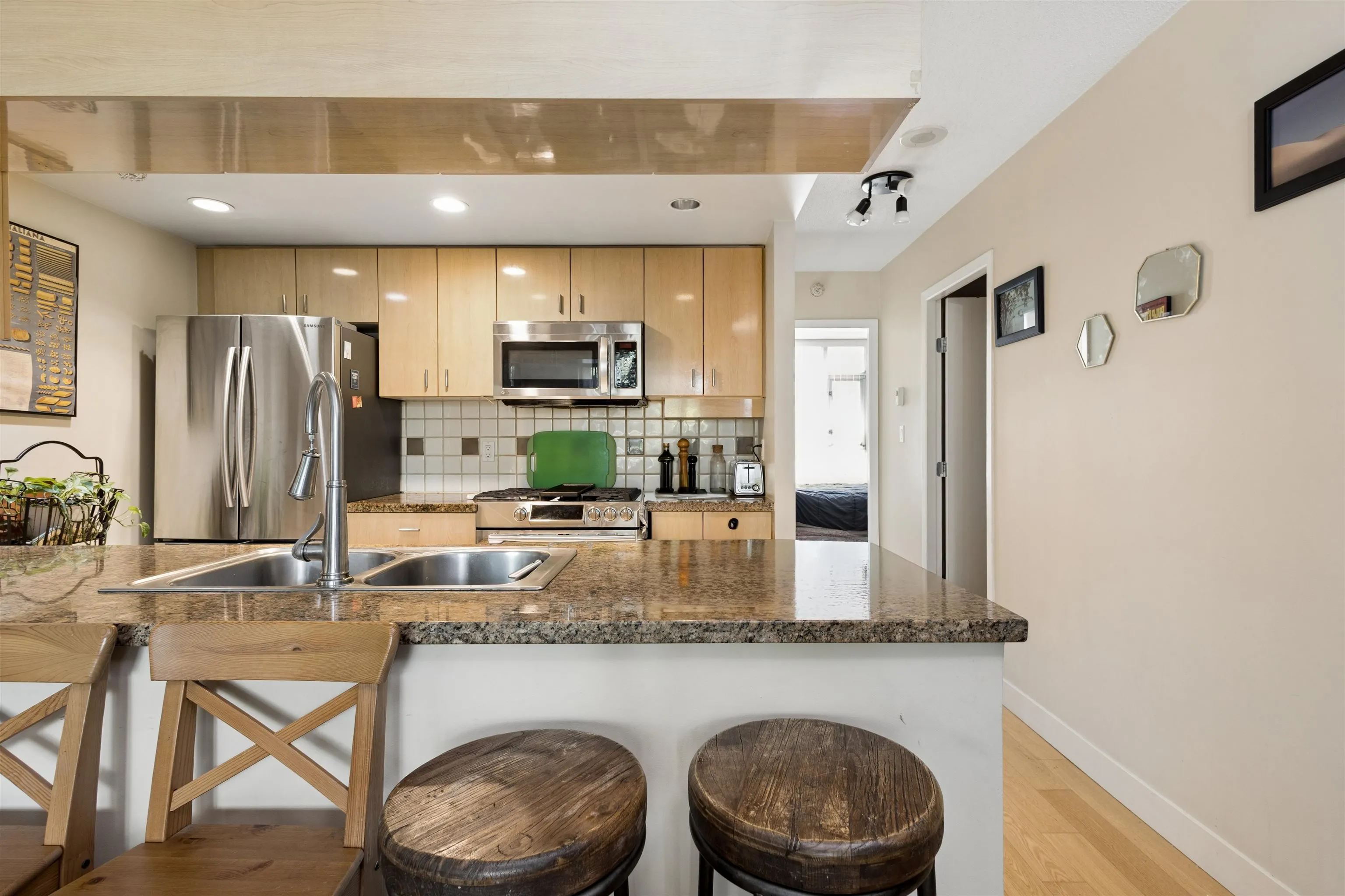 1033 Marinaside Crescent #2P
