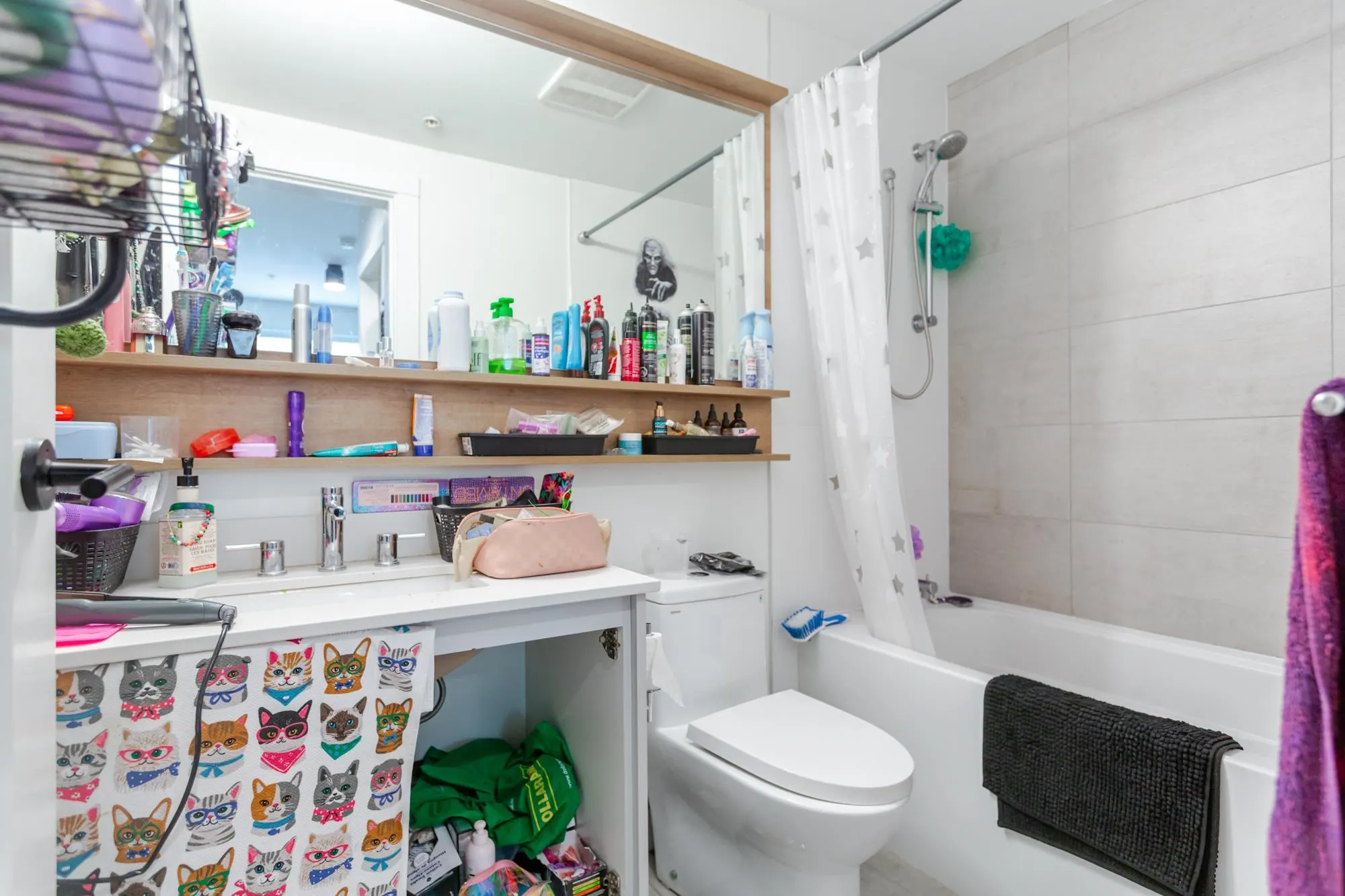 2493 Montrose Avenue #216-217