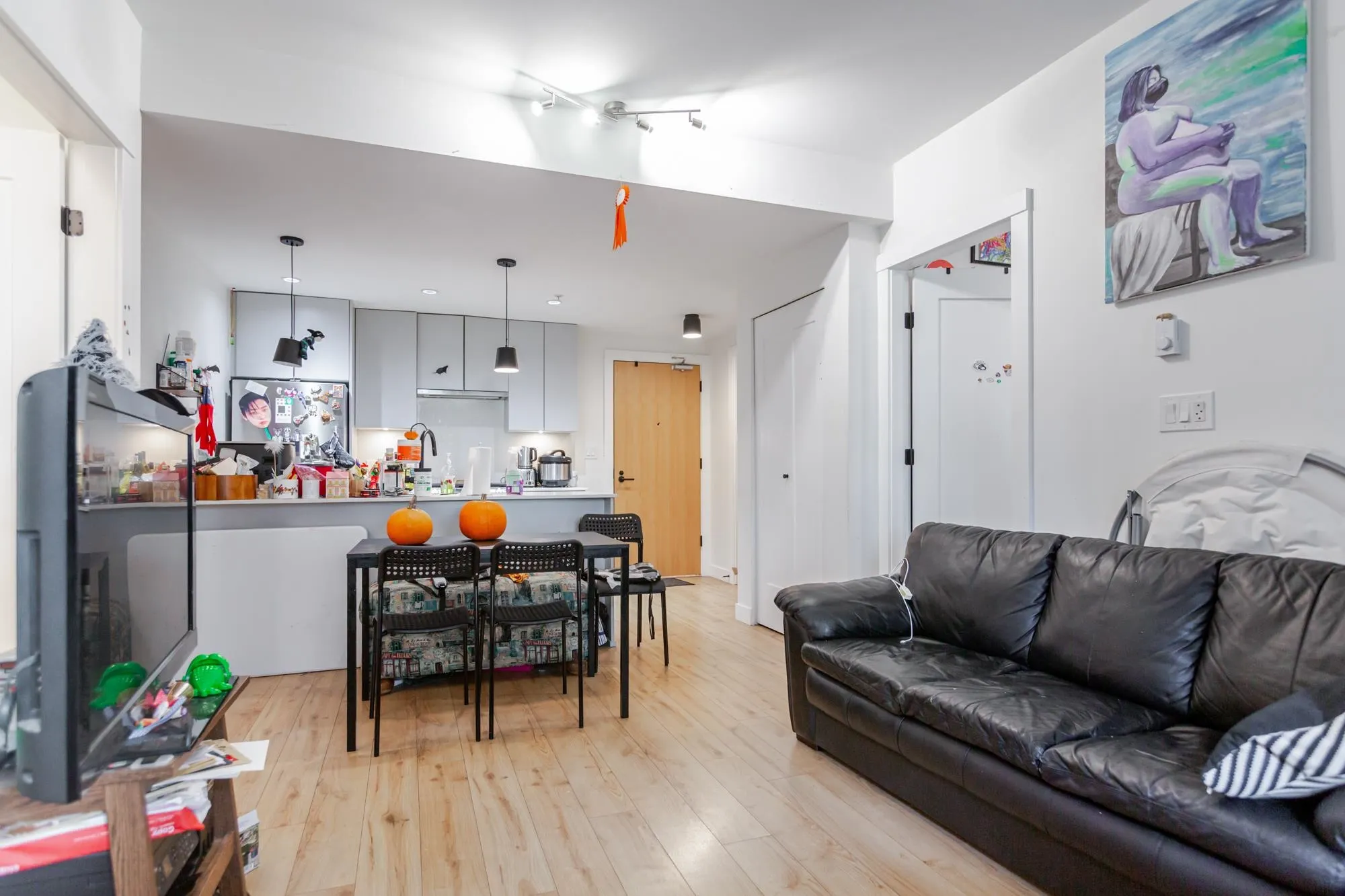 2493 Montrose Avenue #216-217