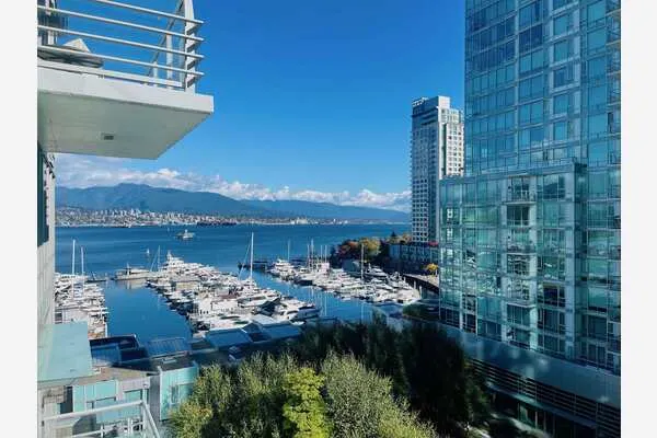 590 Nicola Street #904