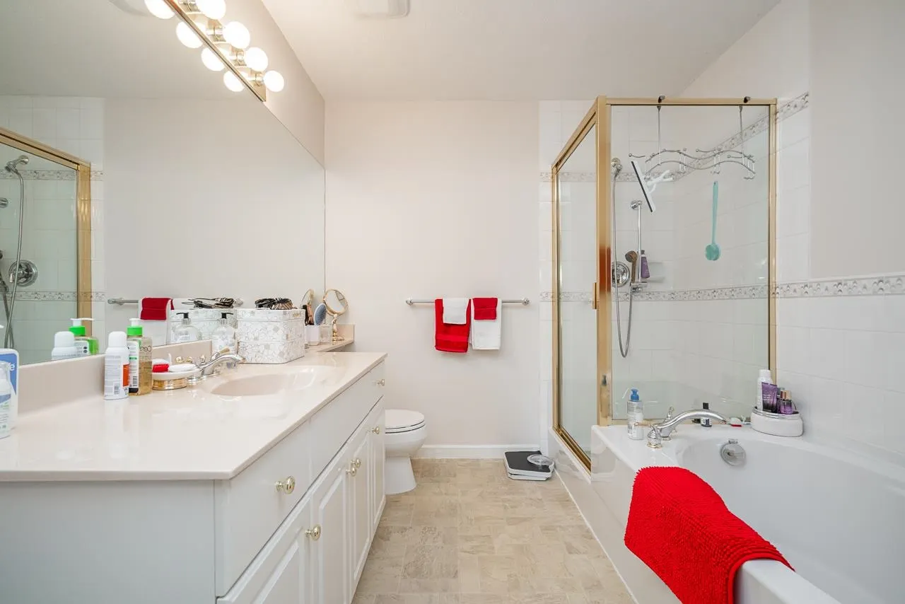 15340 19a Avenue #409