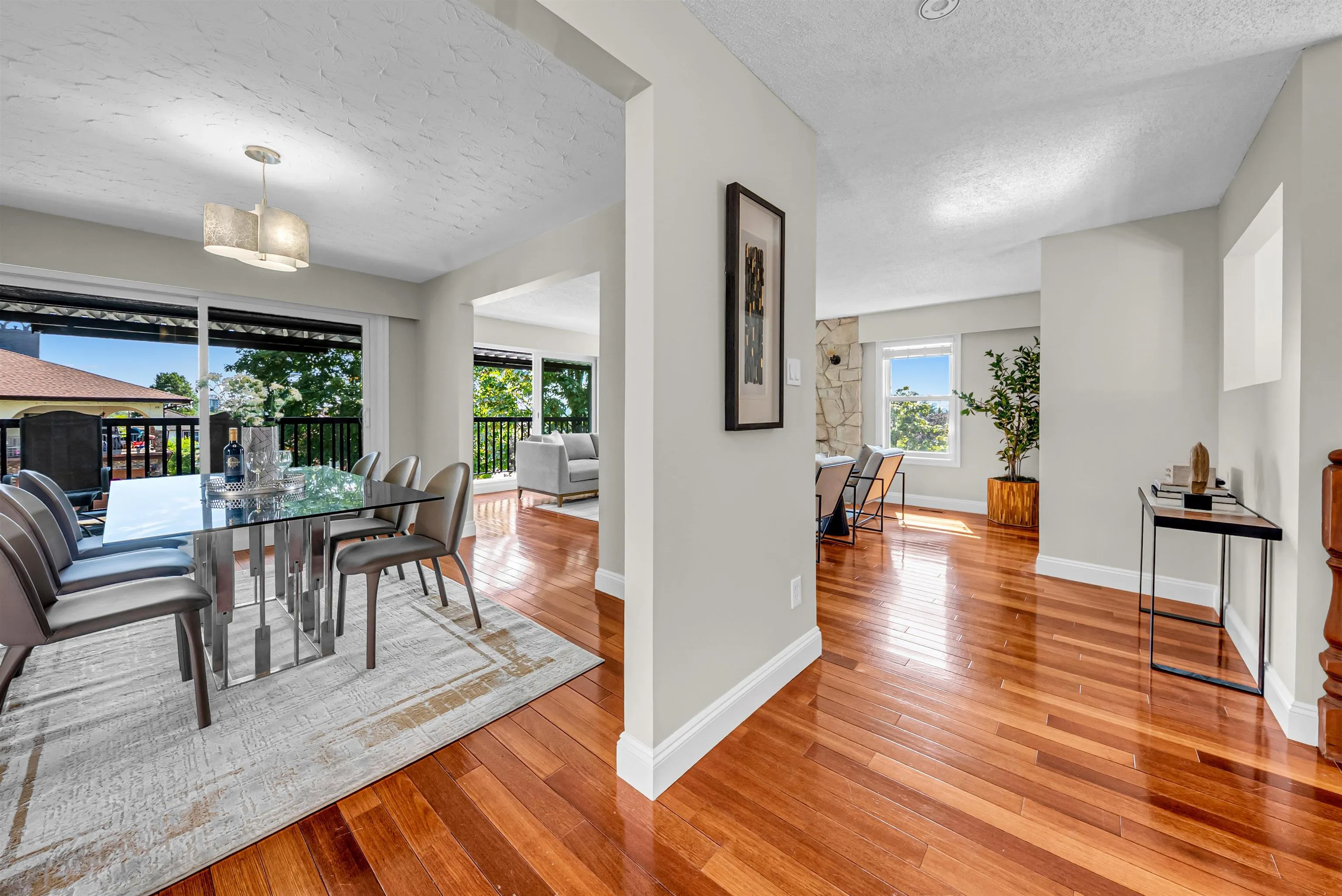 7347 Queenston Court