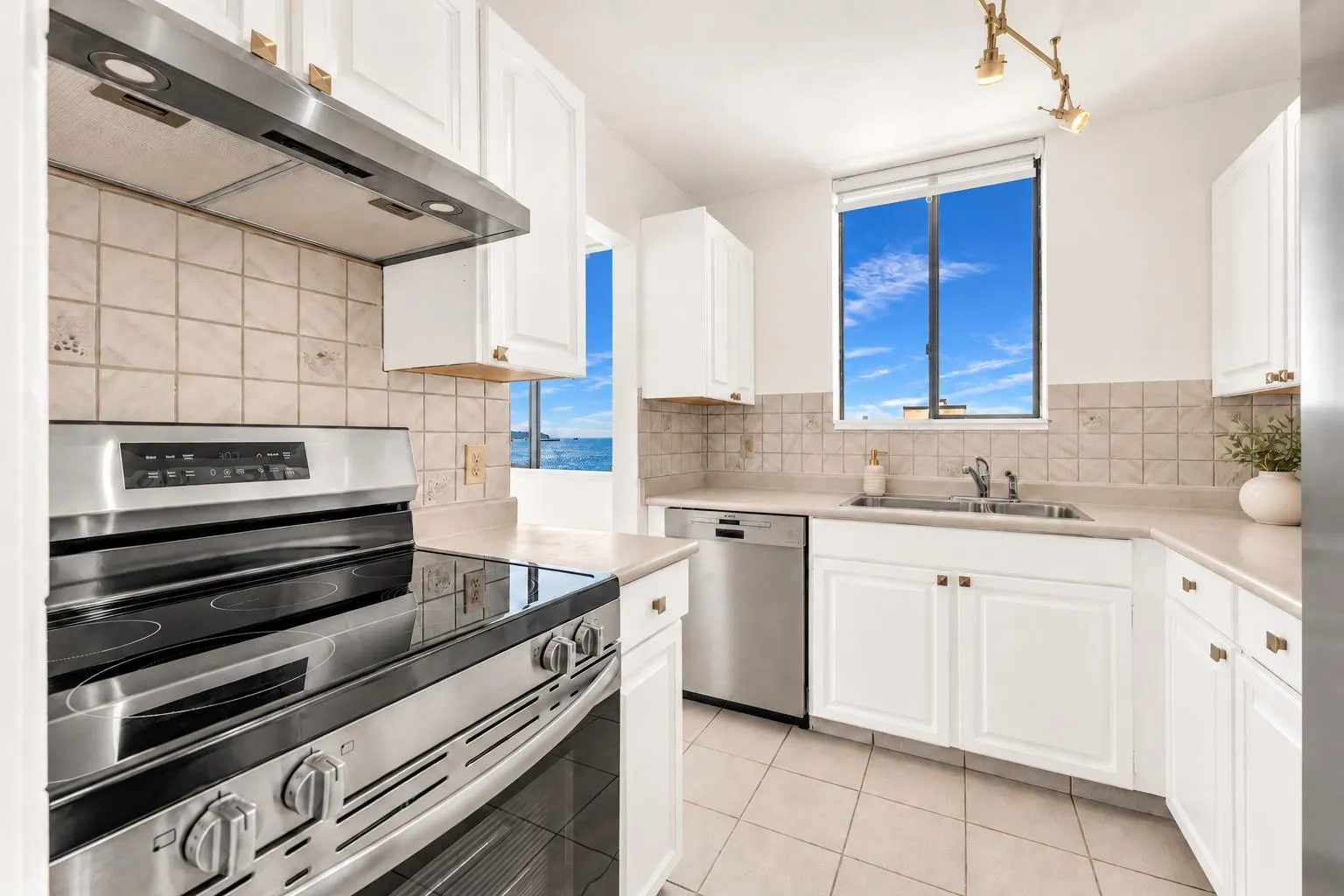 555 13th Street #1102