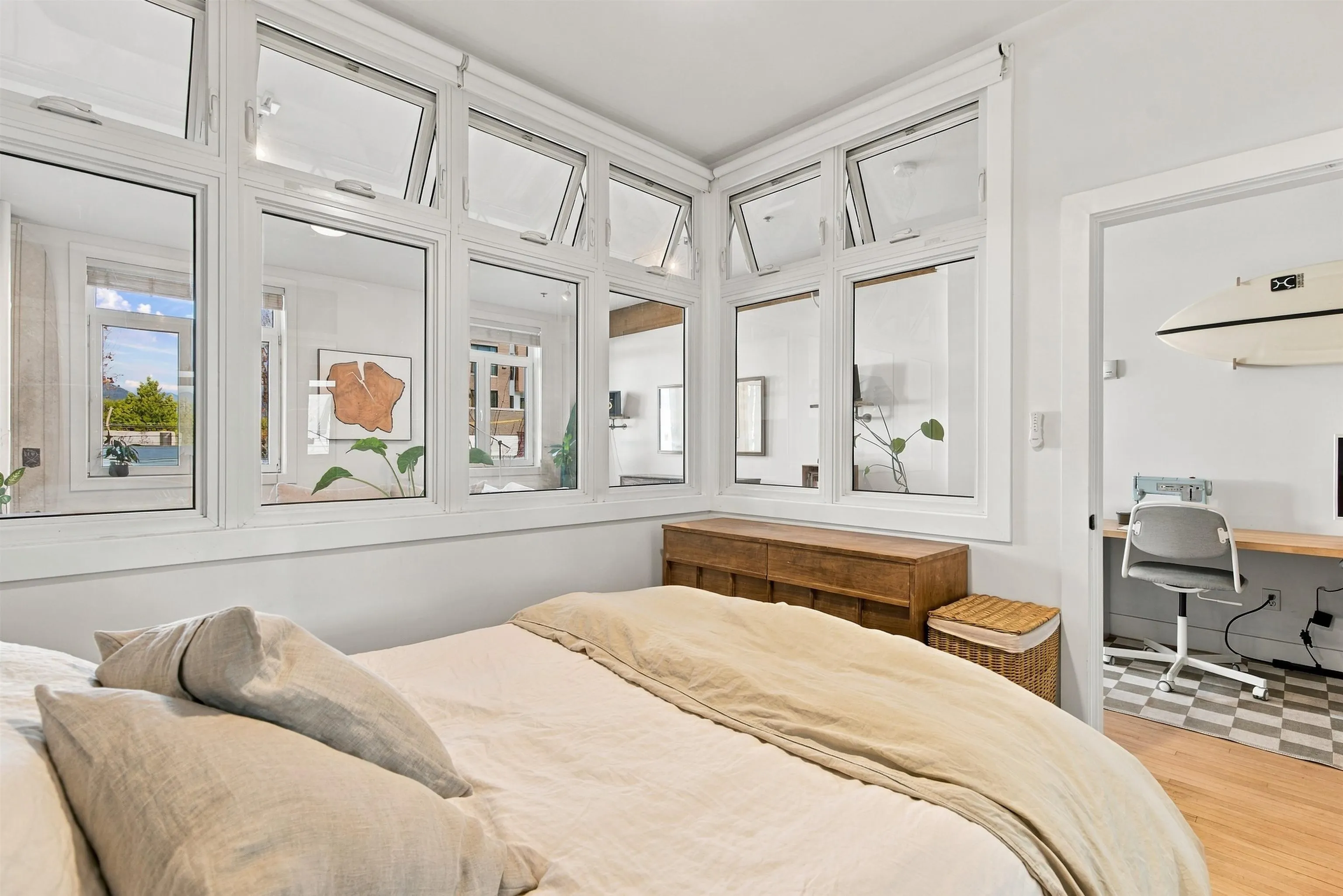 2556 E Hastings Street #202