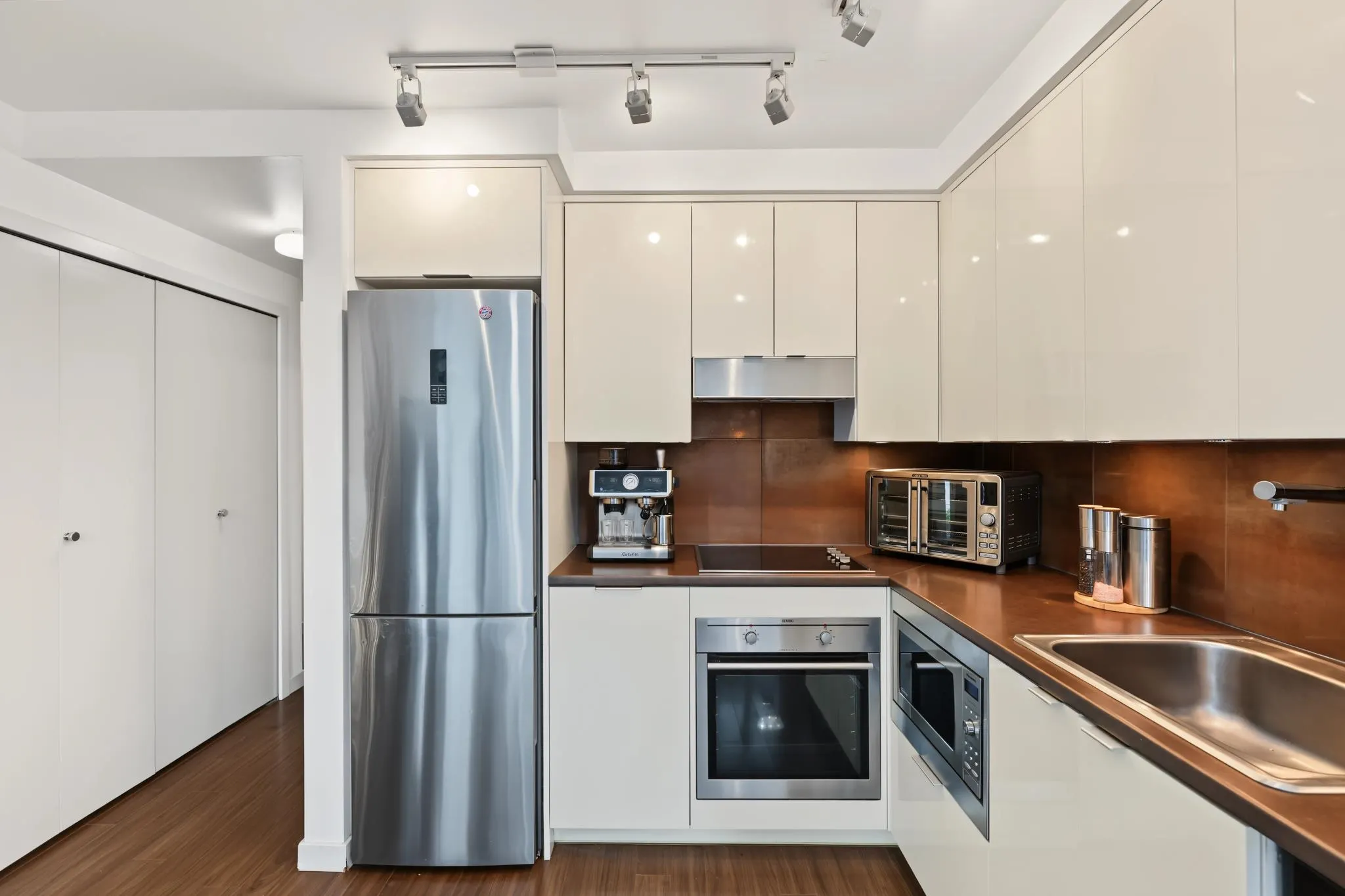 161 W Georgia Street #315