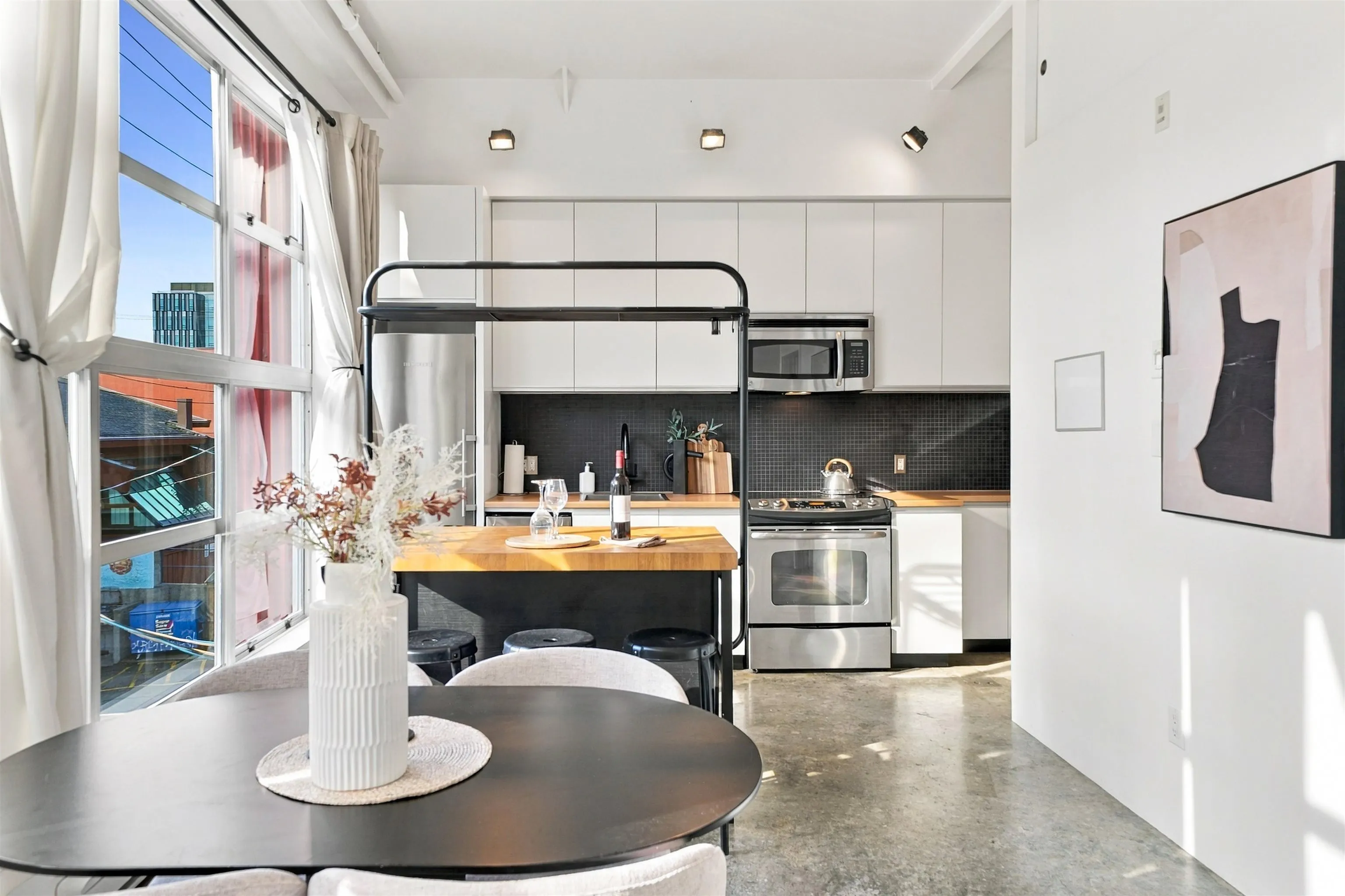 272 E 4th Avenue #307