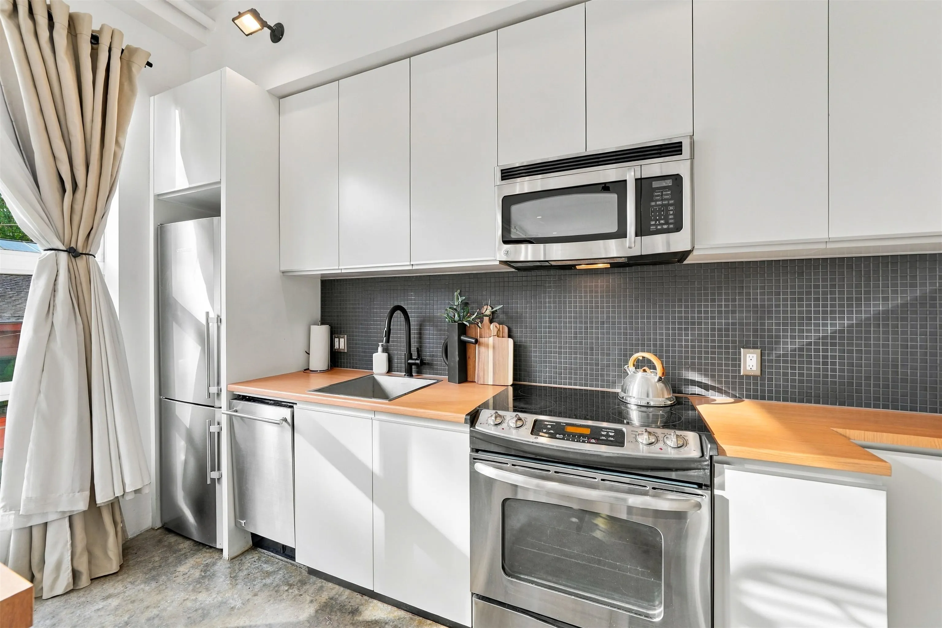 272 E 4th Avenue #307
