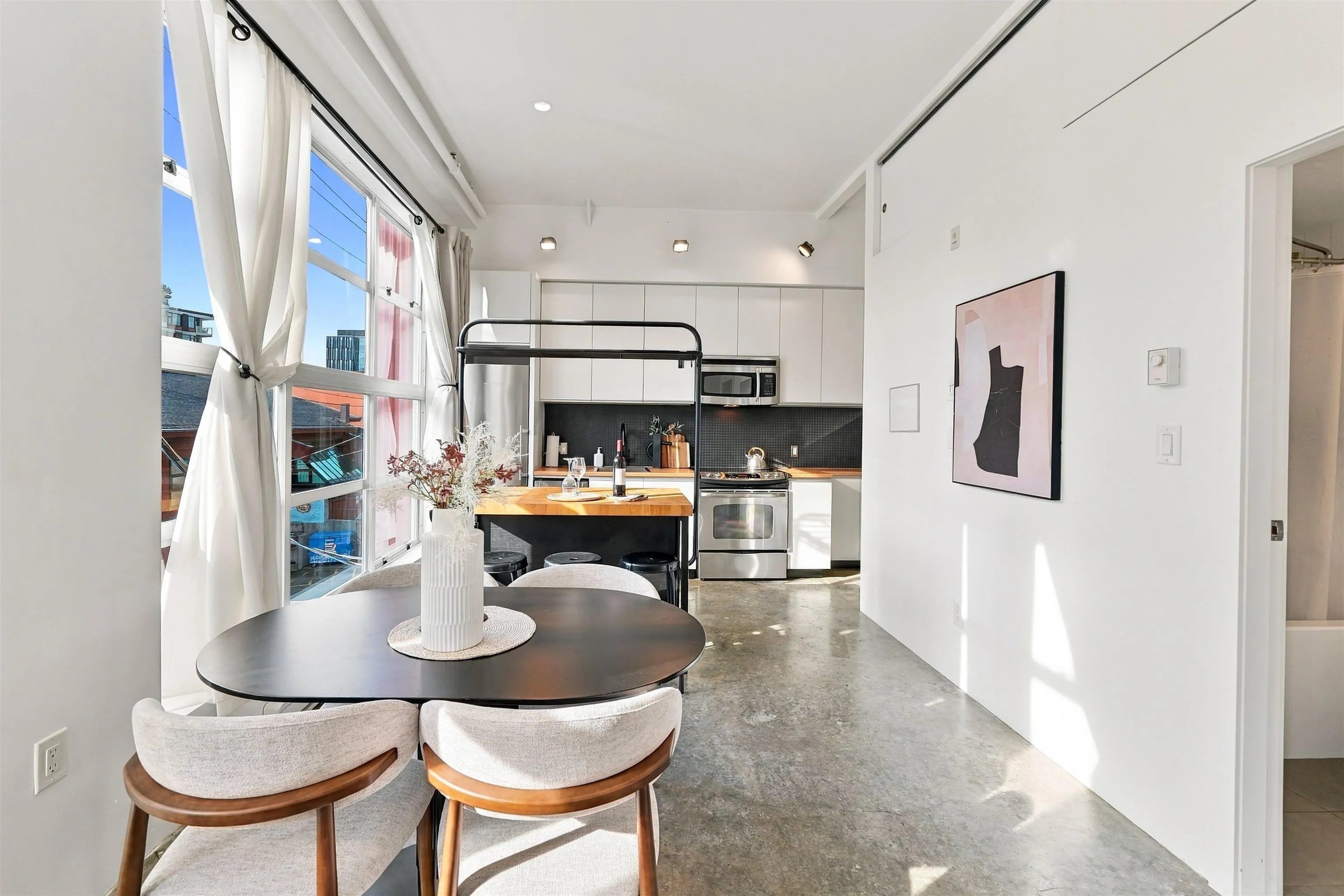 272 E 4th Avenue #307