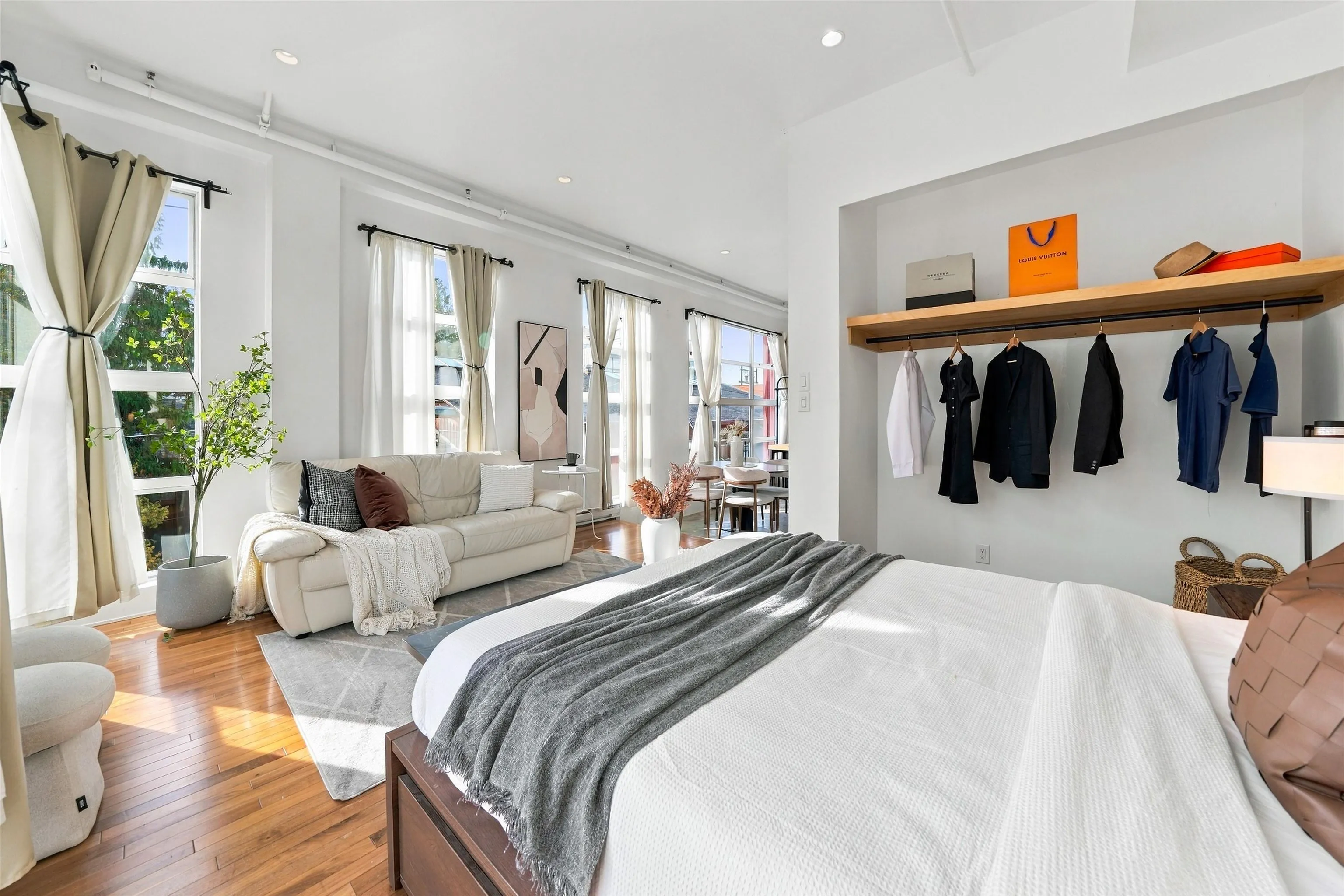 272 E 4th Avenue #307