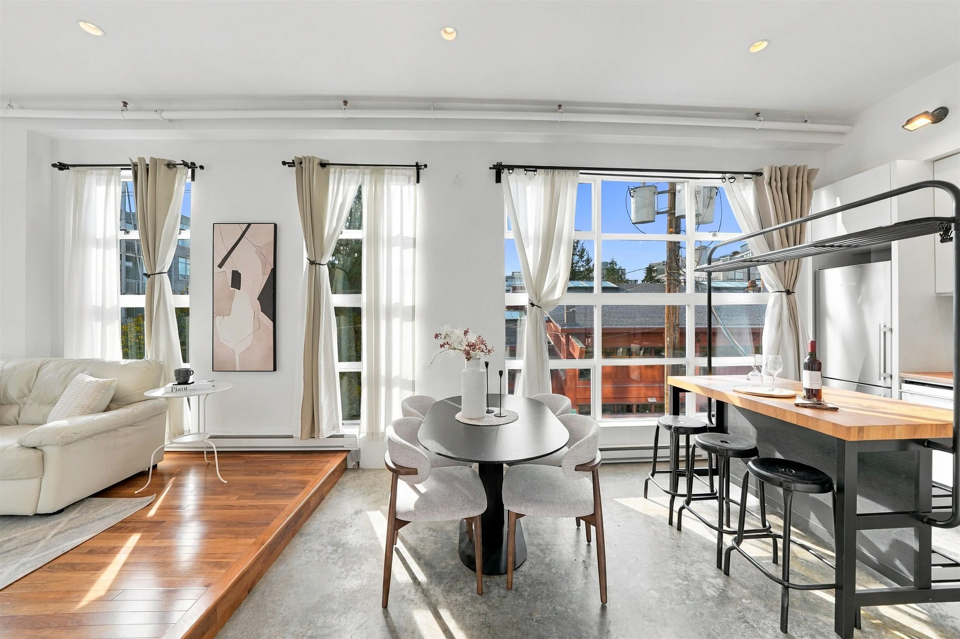 272 E 4th Avenue #307