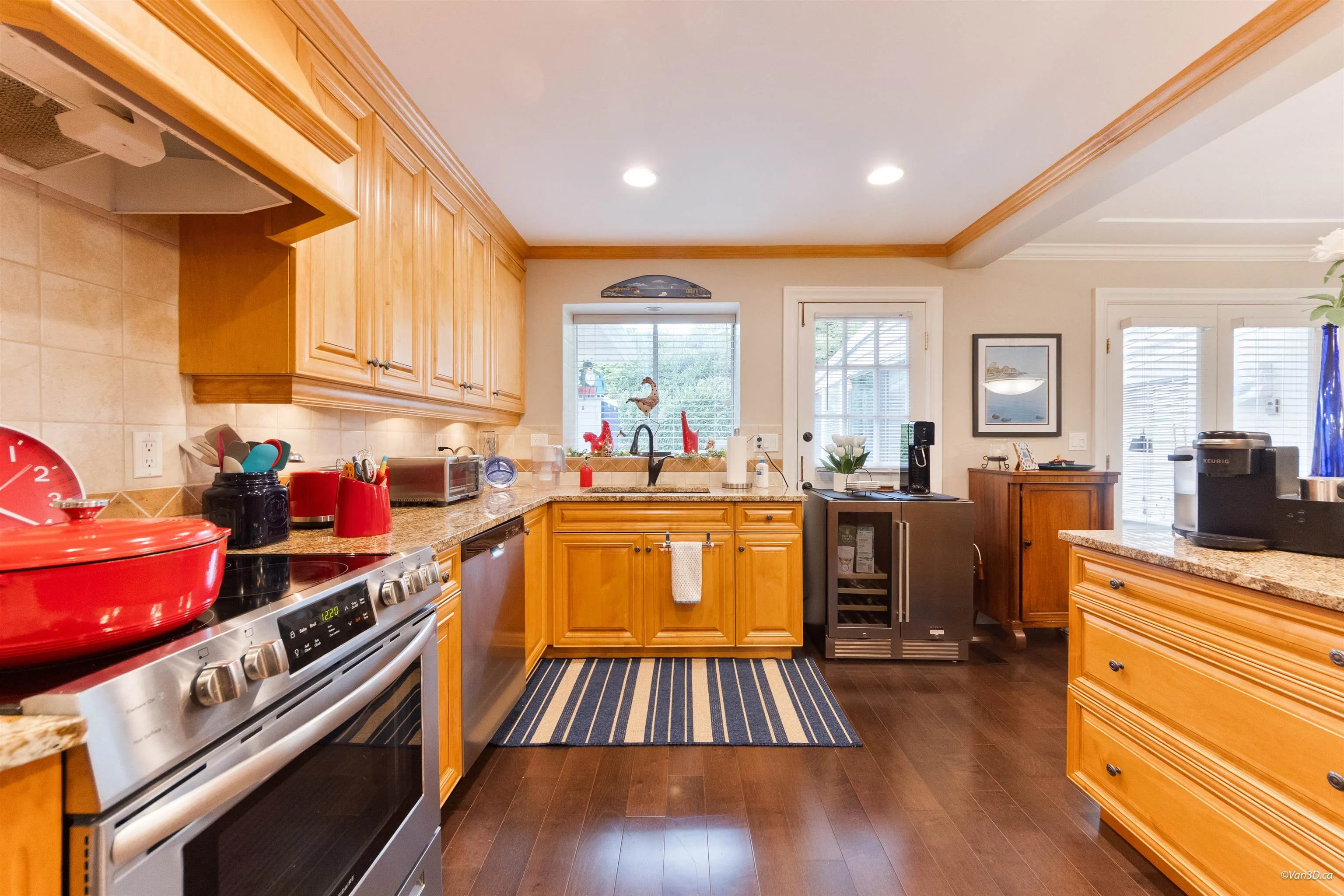 15089 19a Avenue