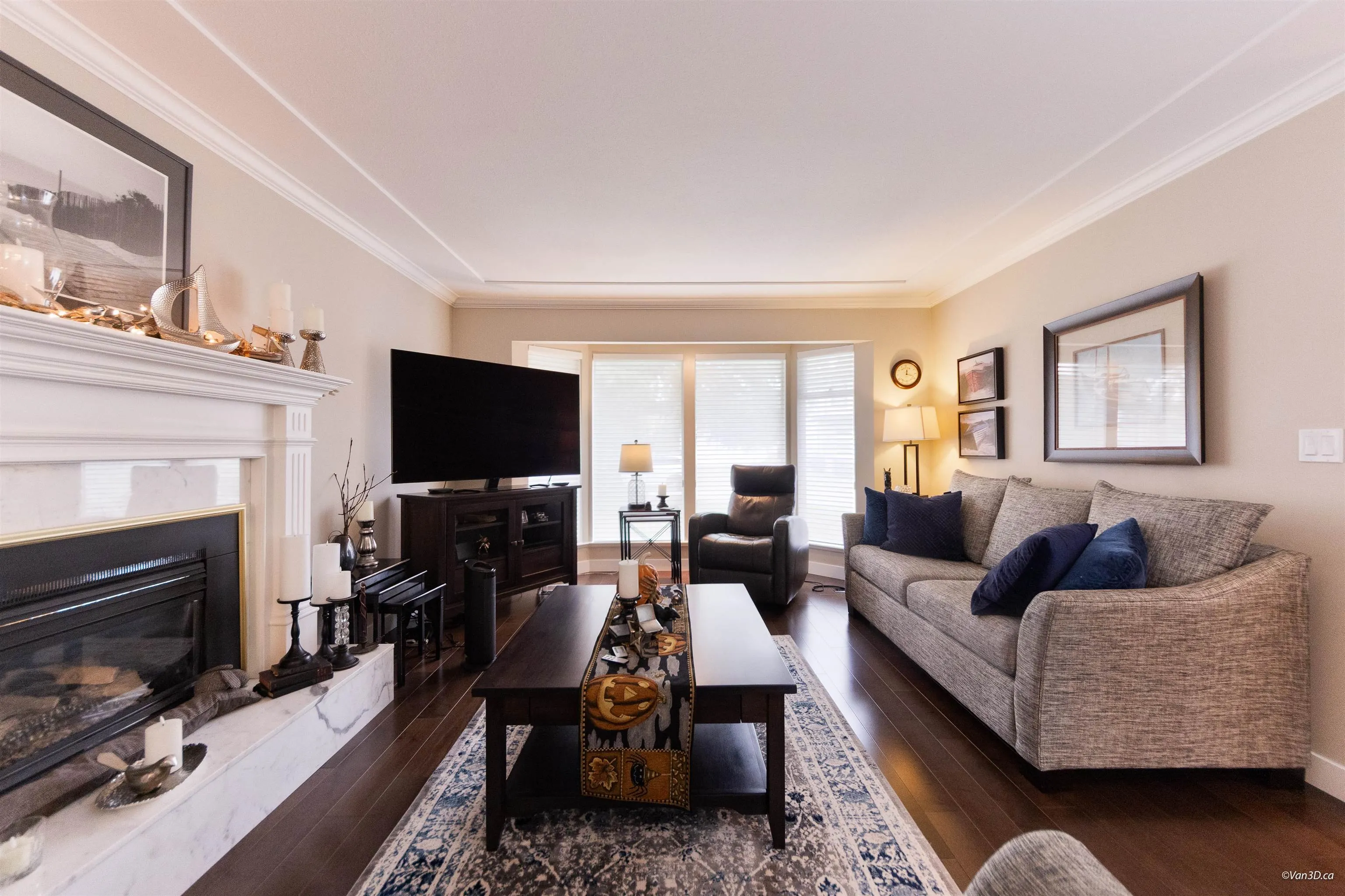 15089 19a Avenue