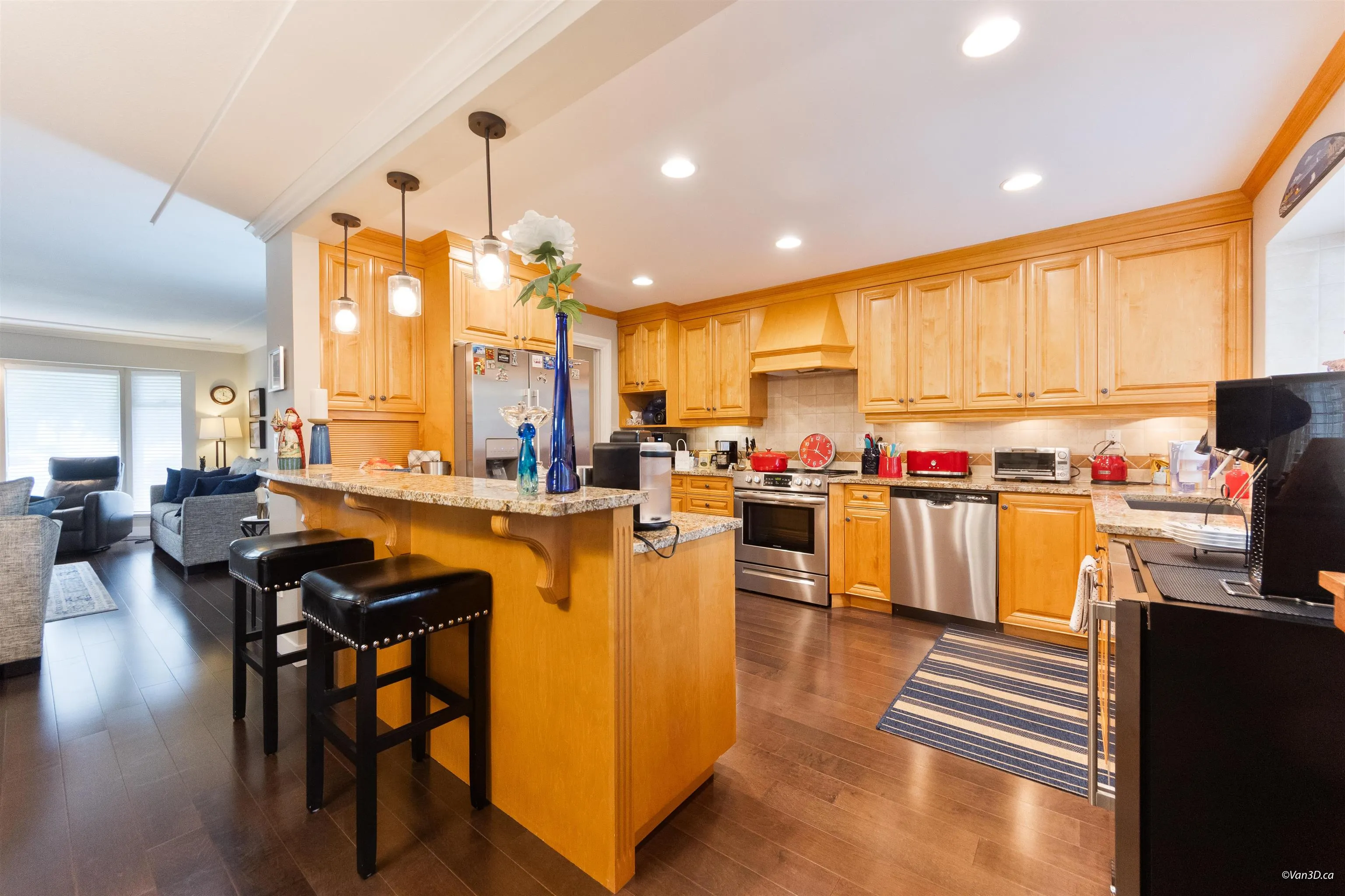 15089 19a Avenue