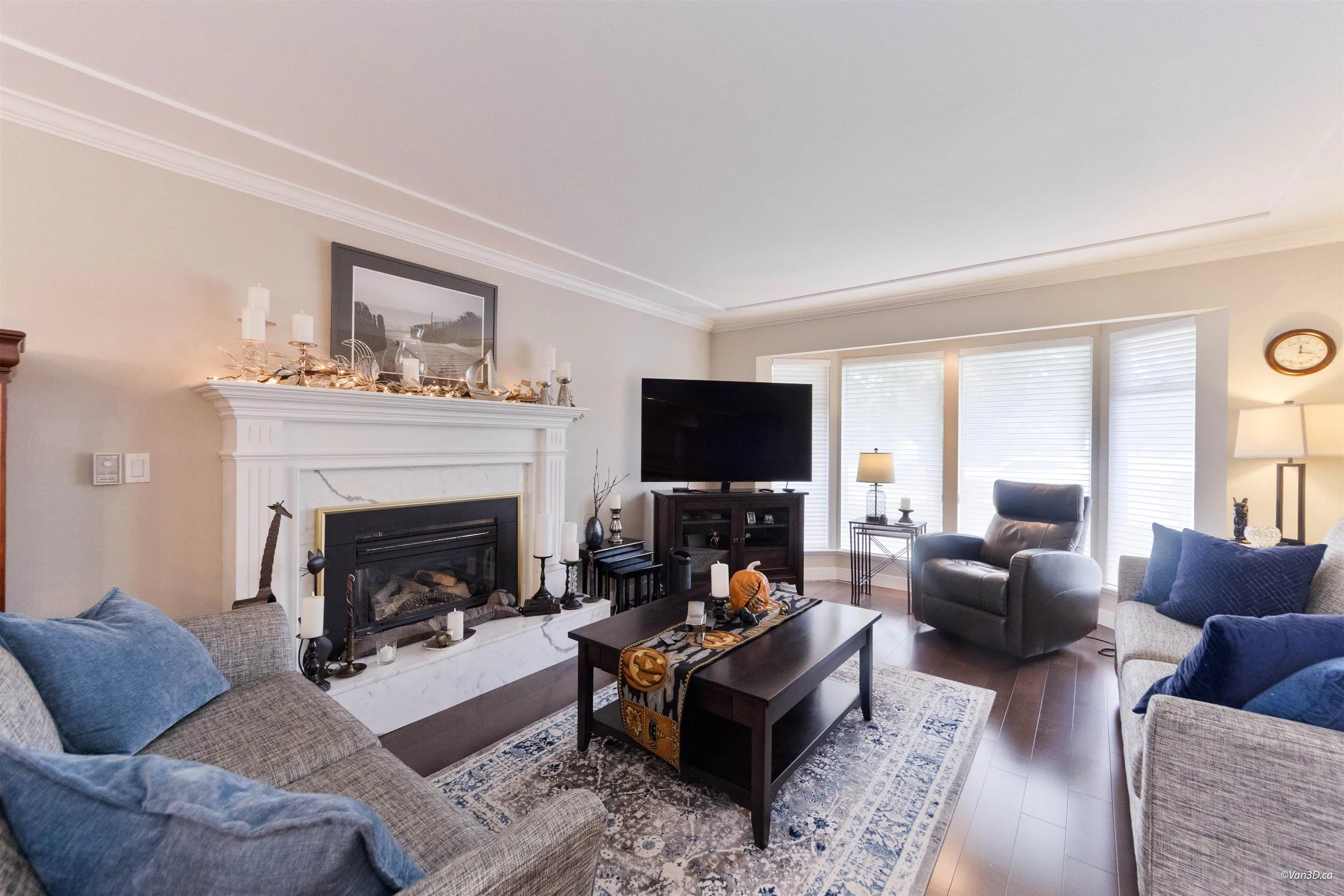 15089 19a Avenue