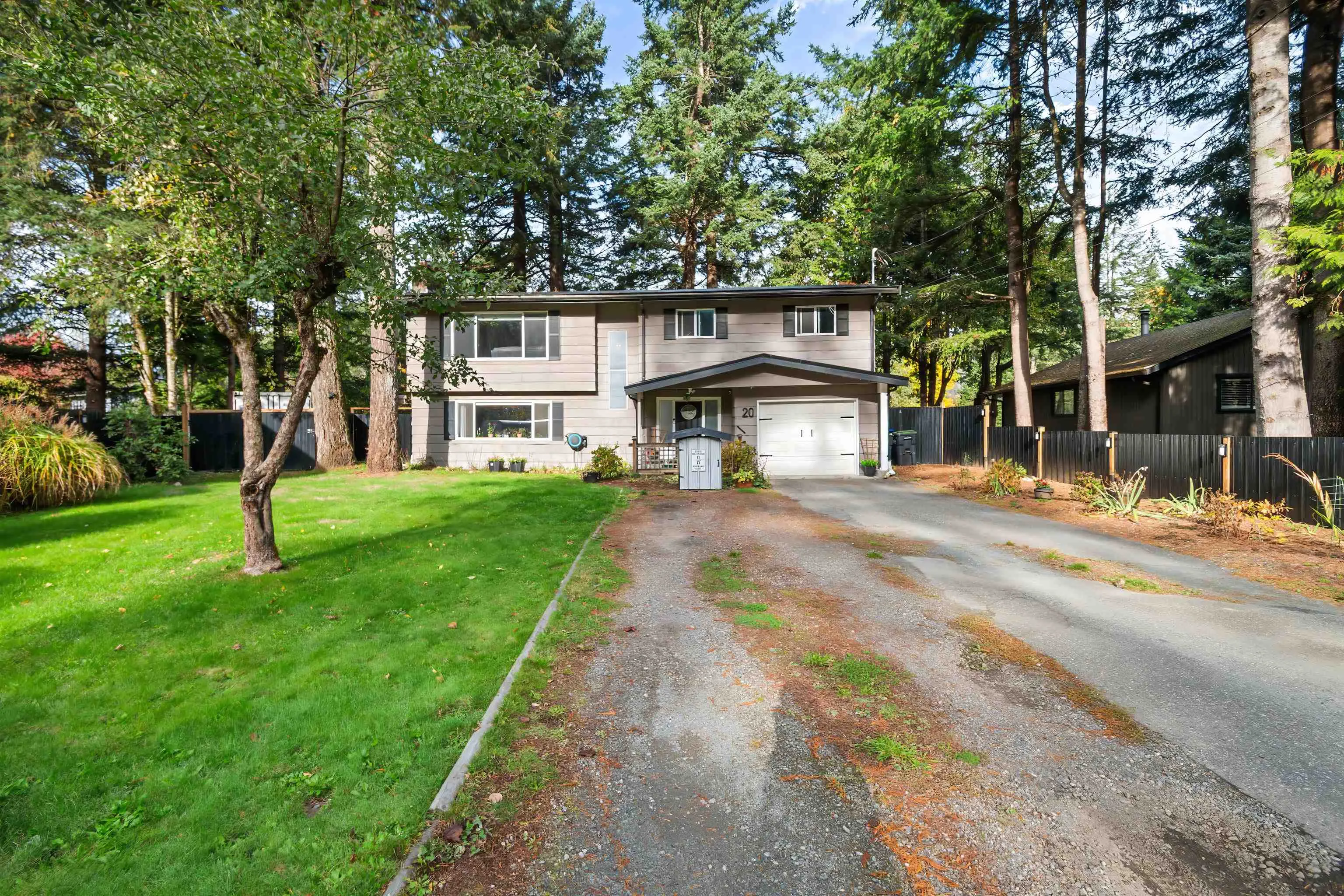 20 Robertson Crescent