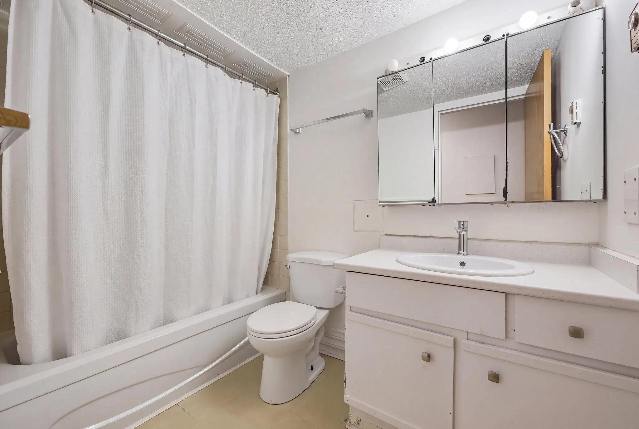 15238 100 Avenue #101
