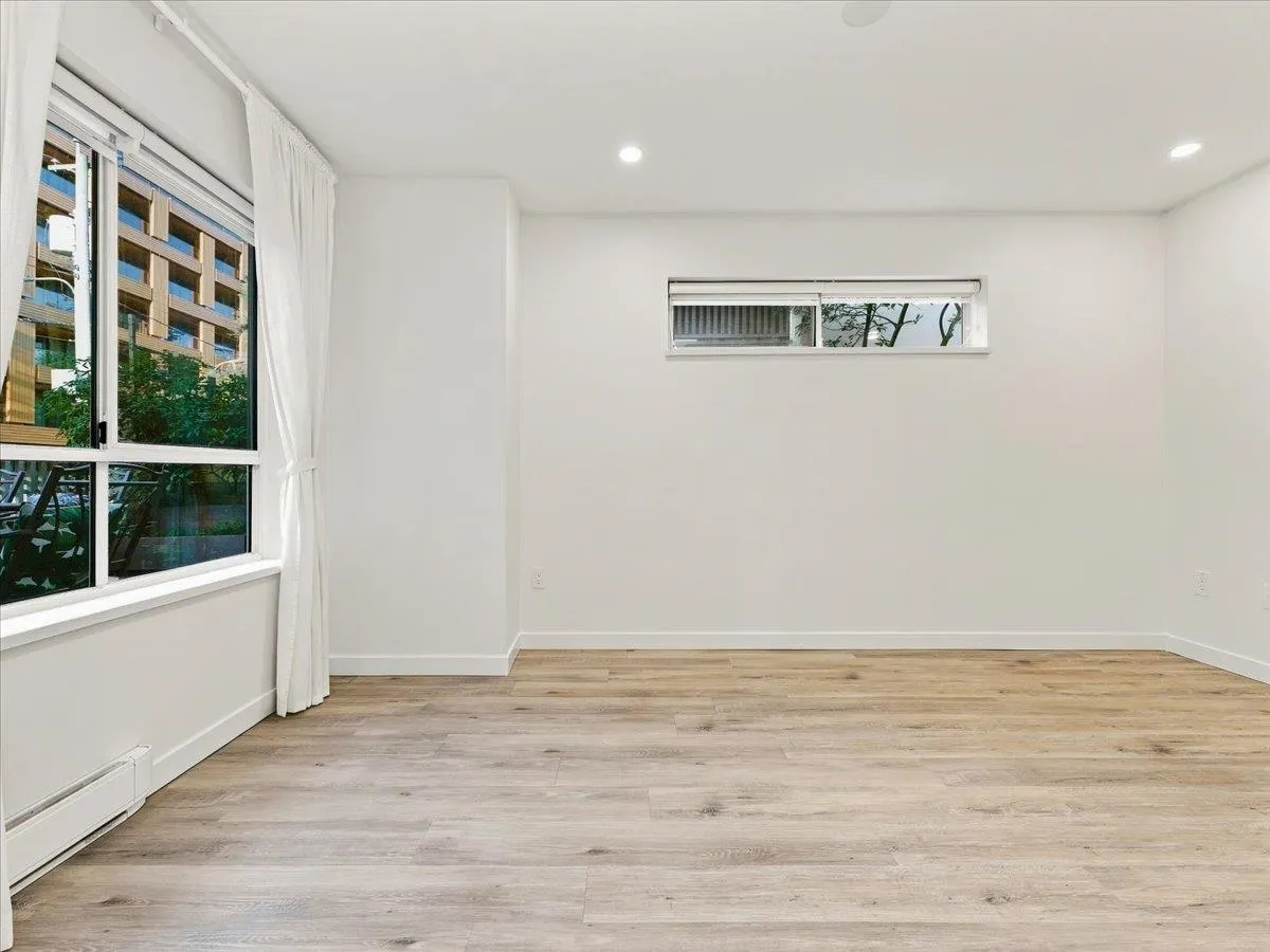 1729 E Georgia Street #203