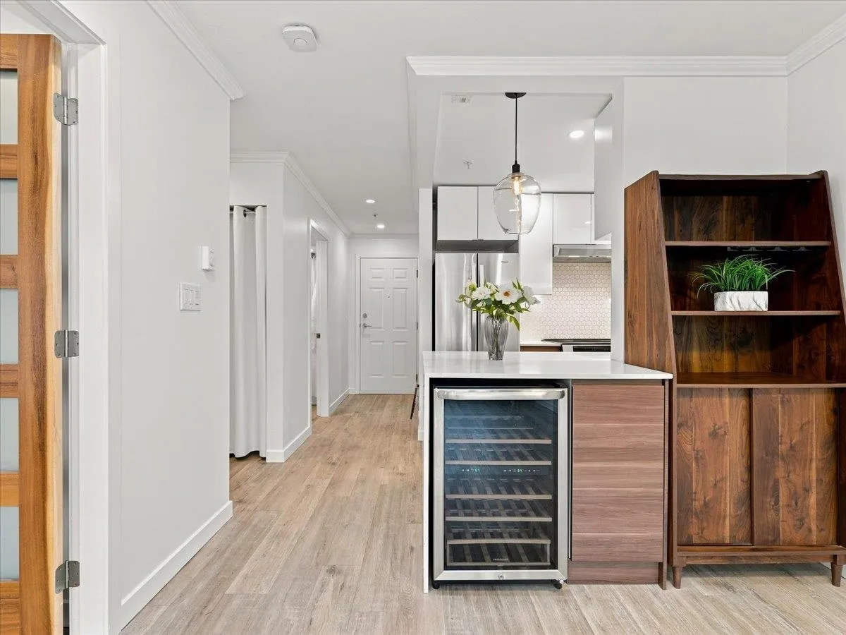 1729 E Georgia Street #203