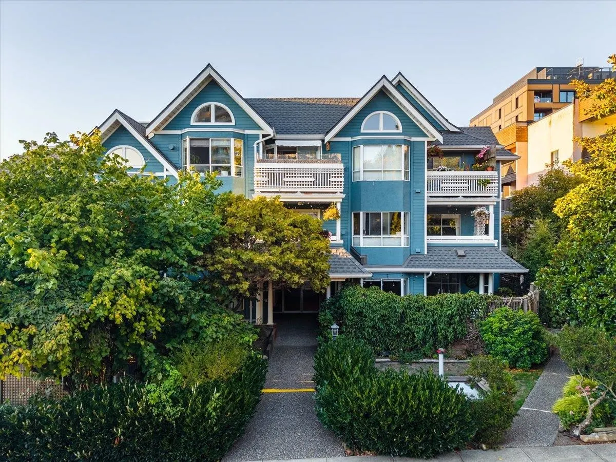 1729 E Georgia Street #203