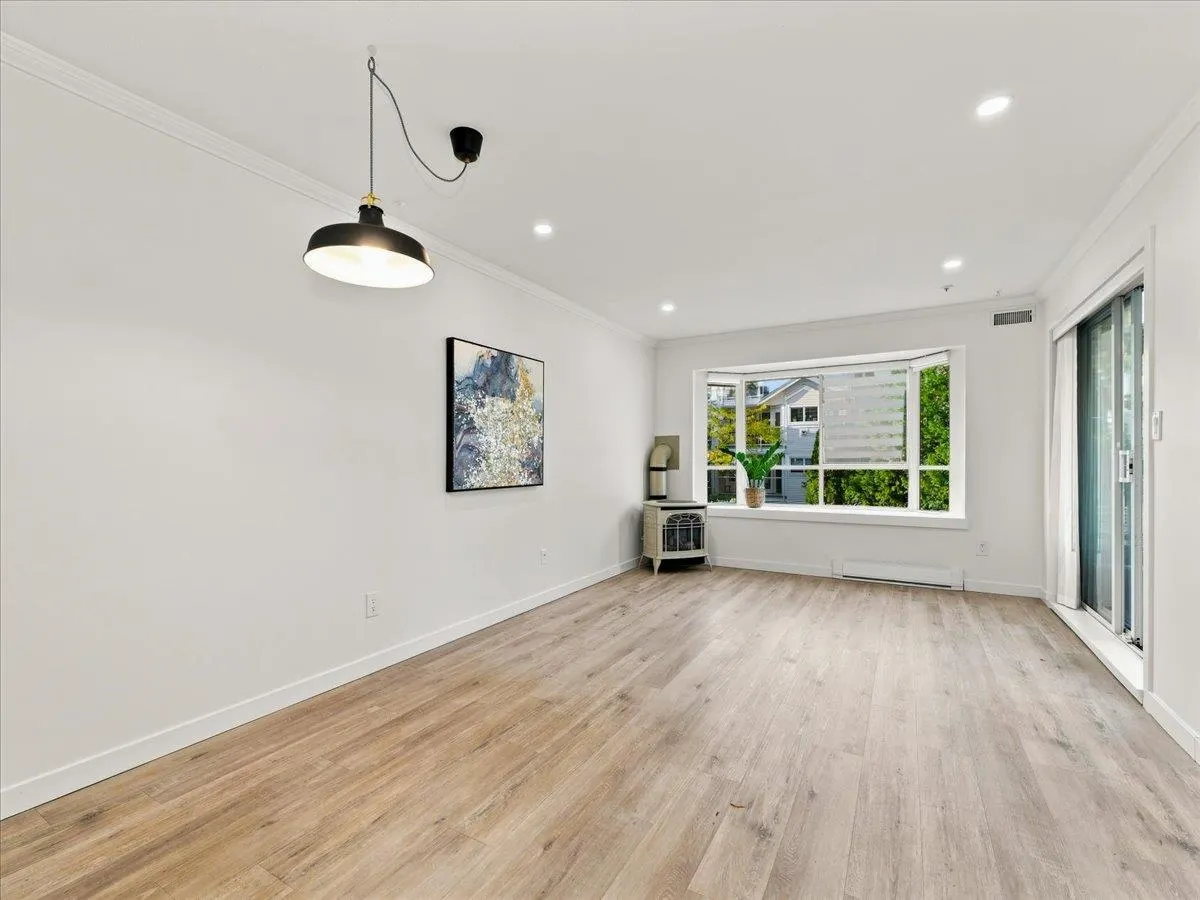 1729 E Georgia Street #203