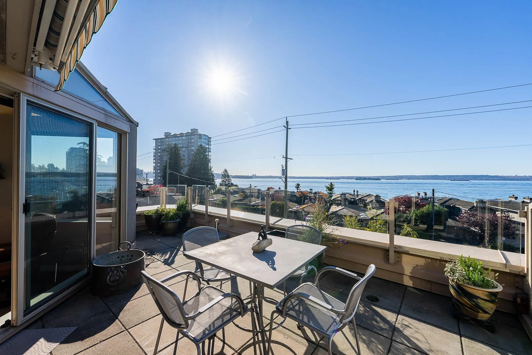 2433 Bellevue Avenue #201