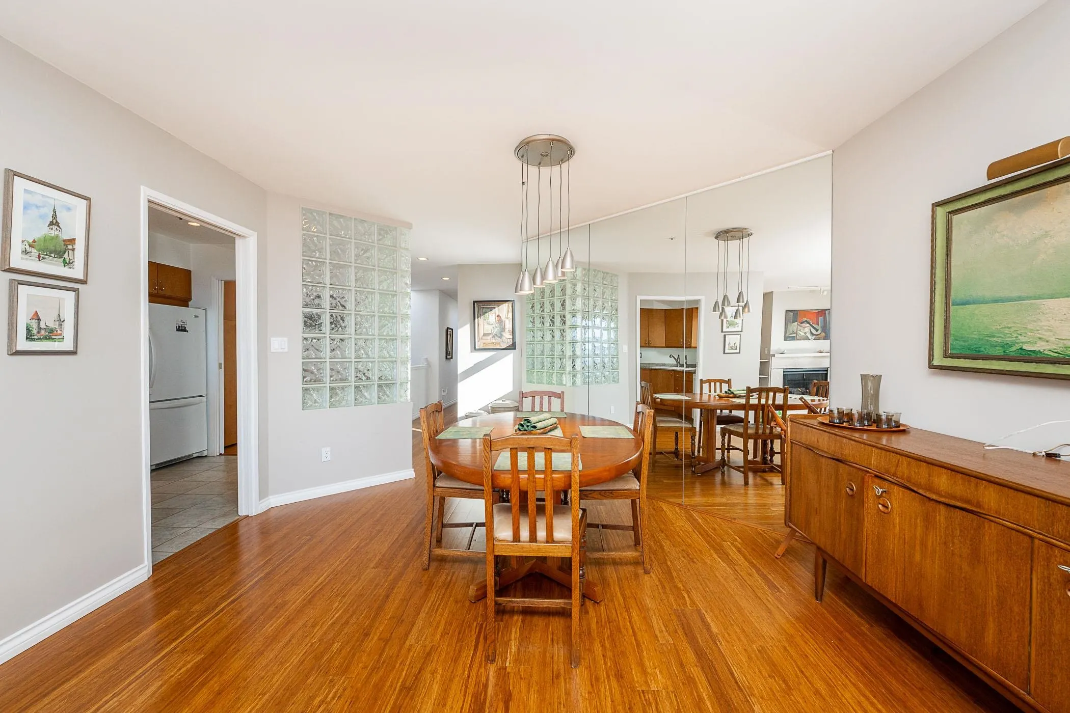2433 Bellevue Avenue #201