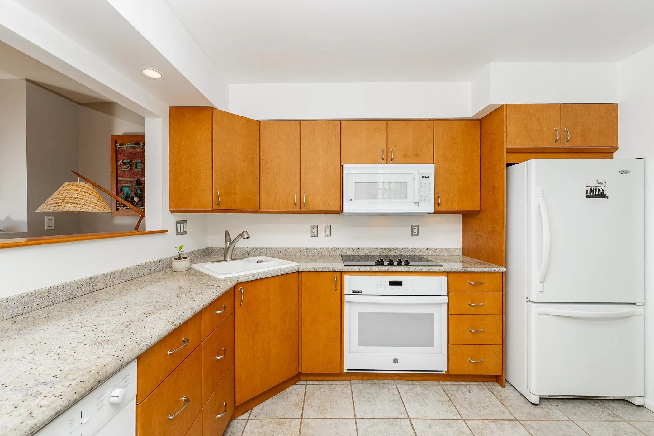 2433 Bellevue Avenue #201