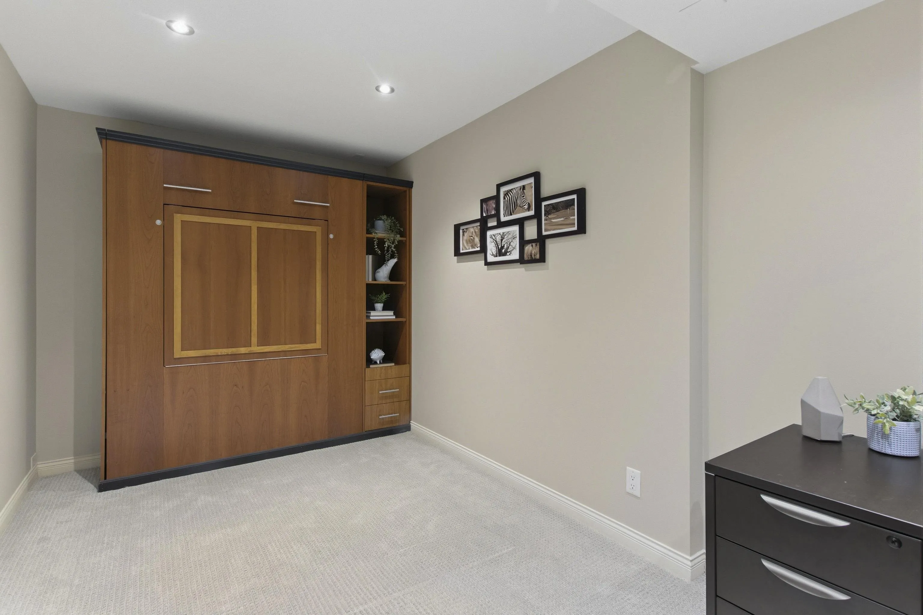 25 Whitecap Court