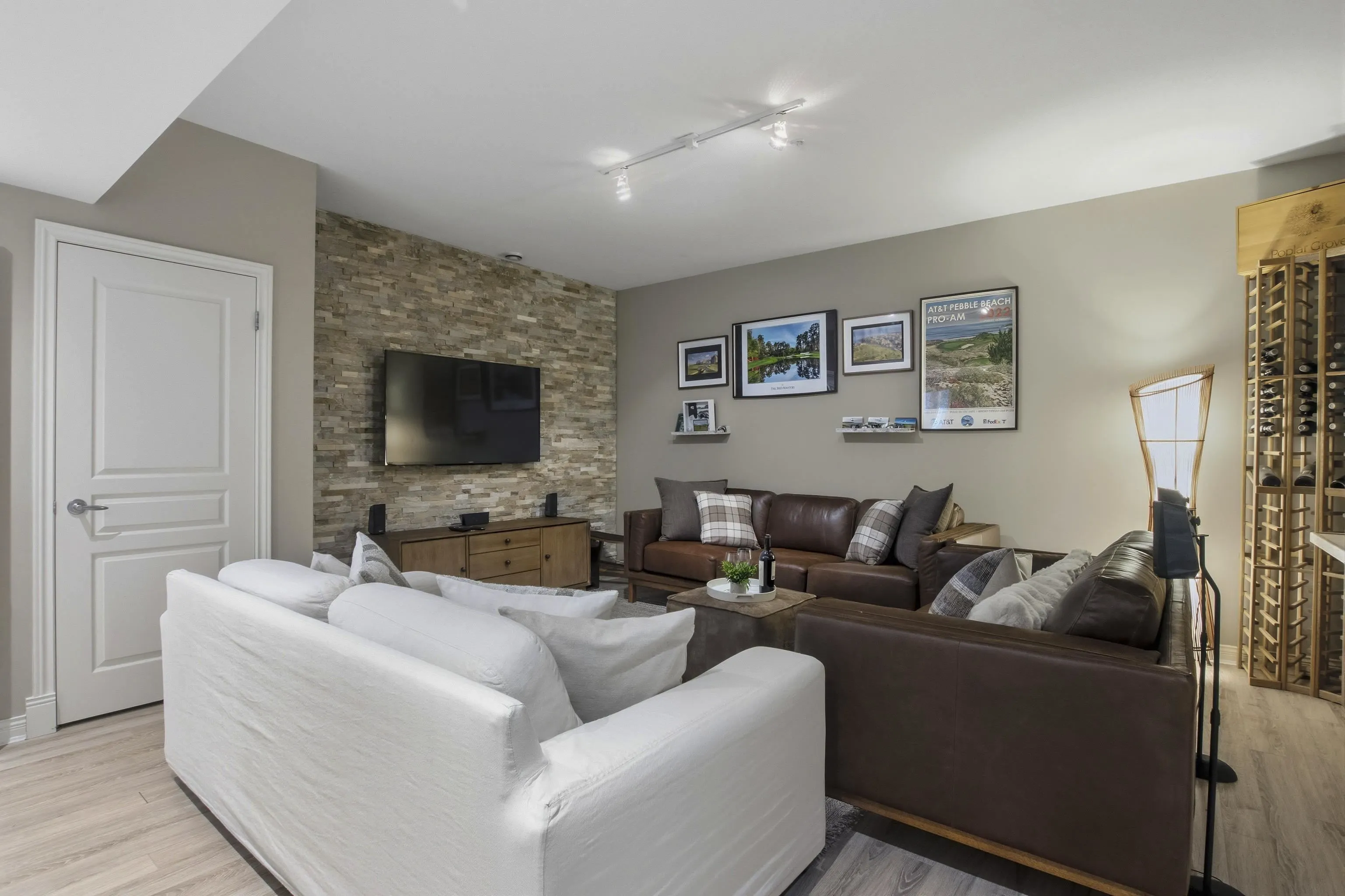 25 Whitecap Court