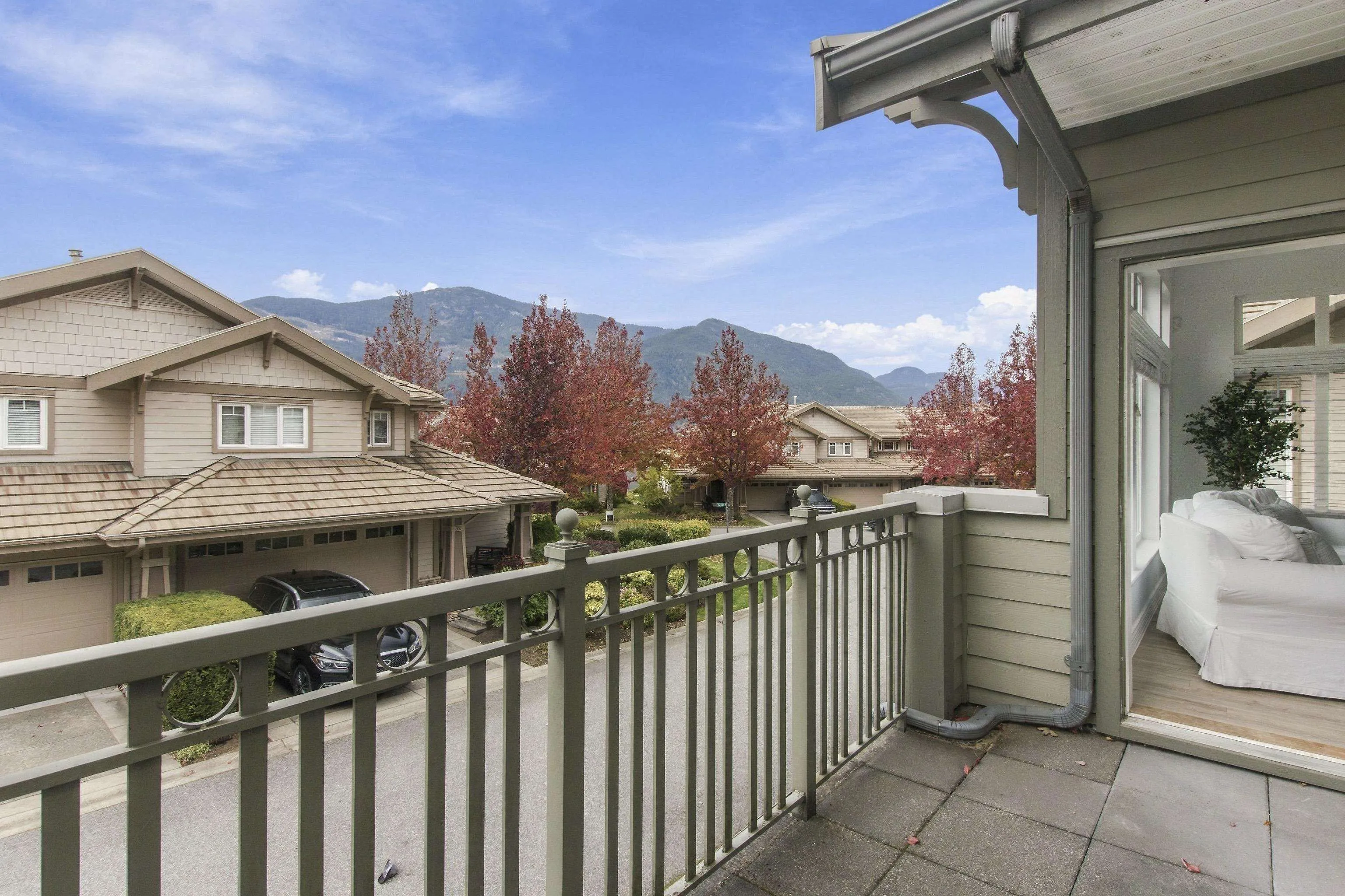 25 Whitecap Court