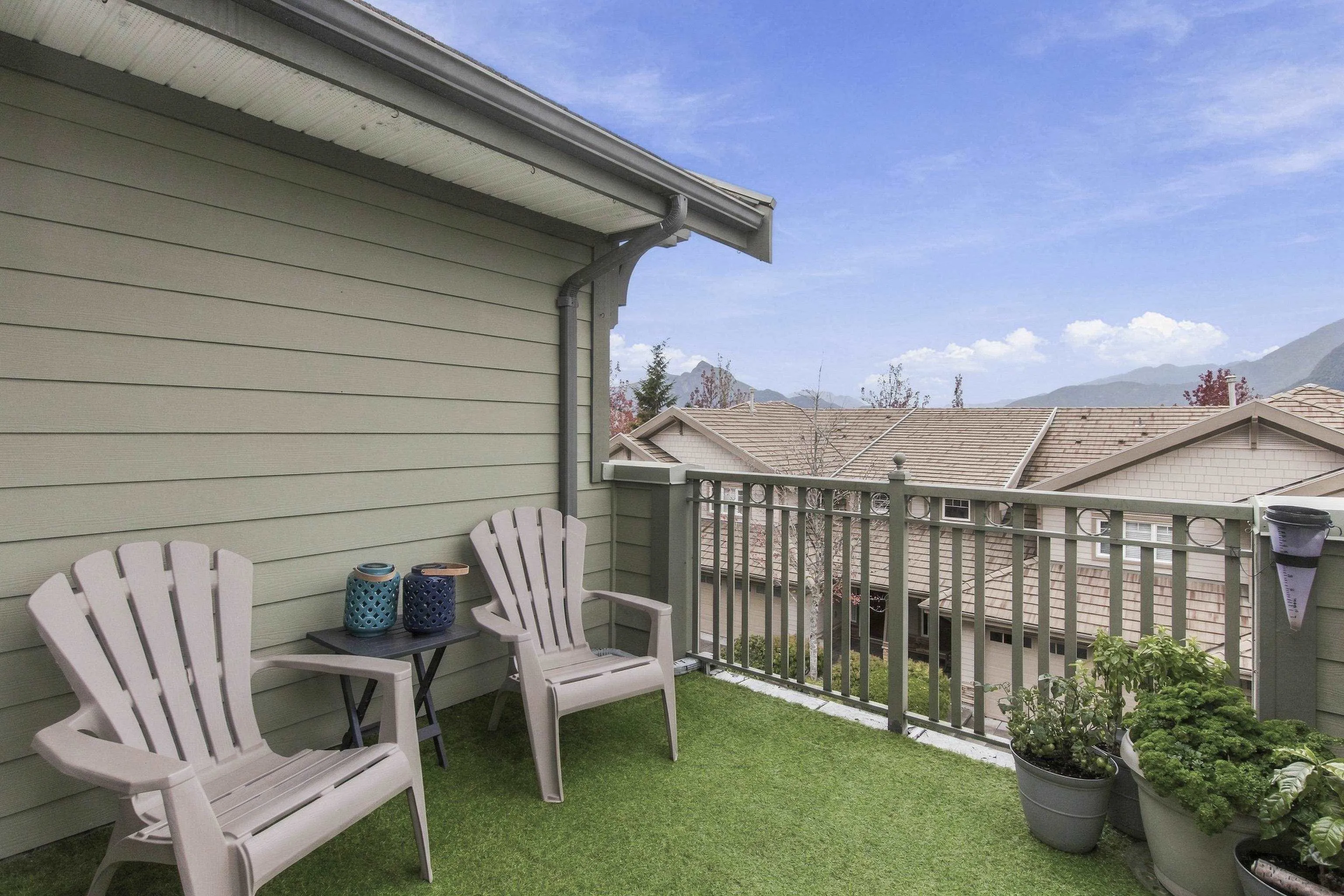 25 Whitecap Court