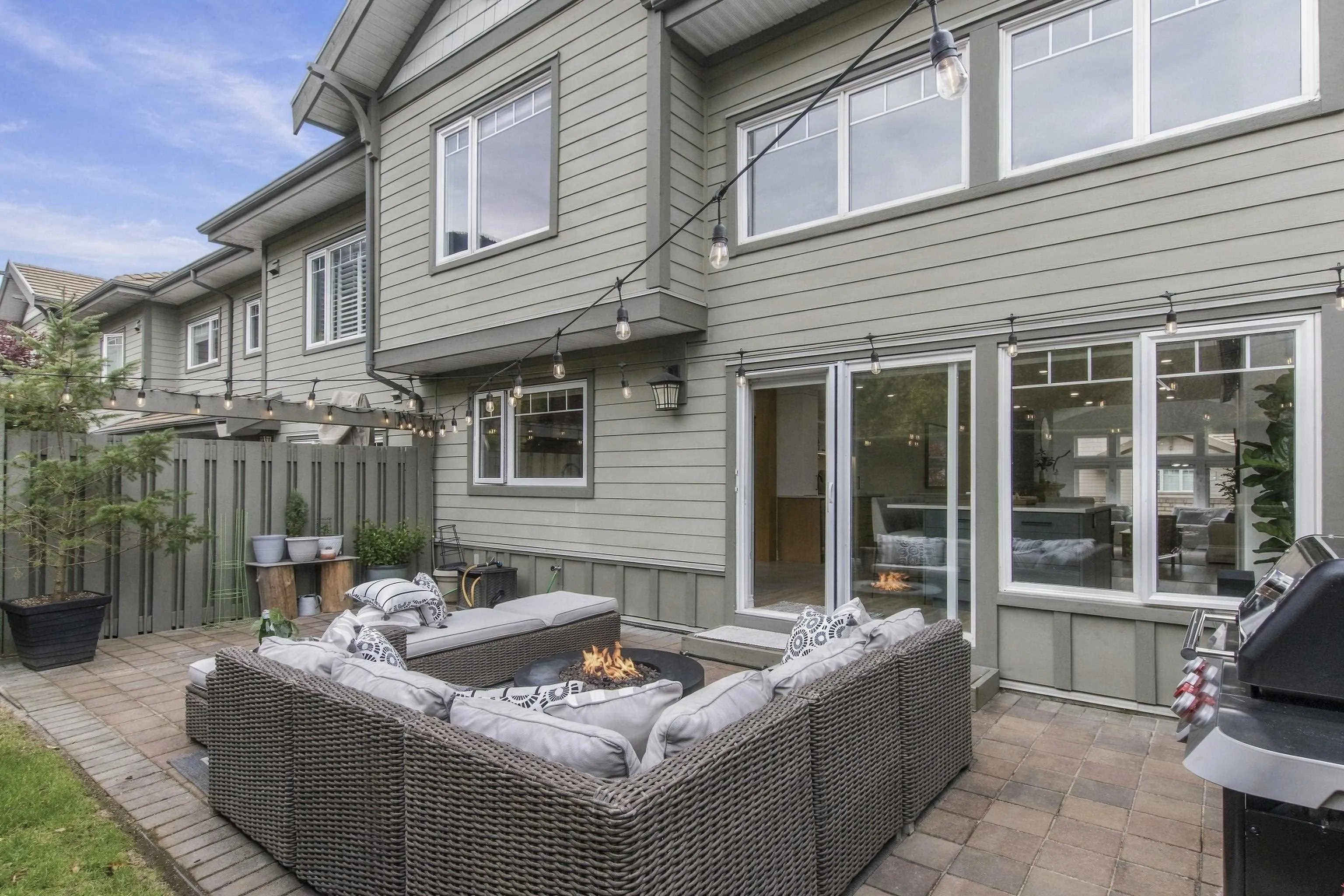 25 Whitecap Court