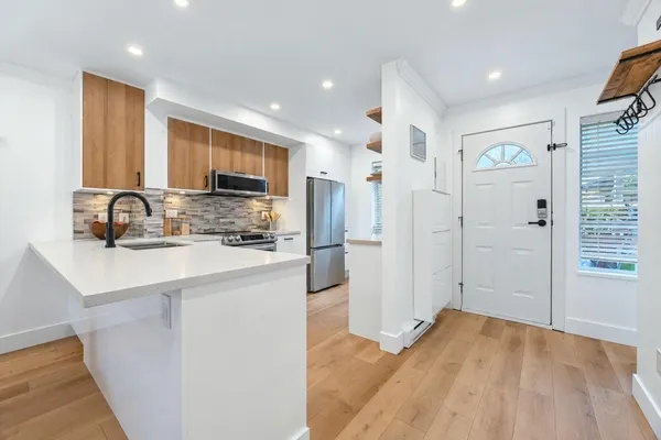 4311 Sophia Street #29