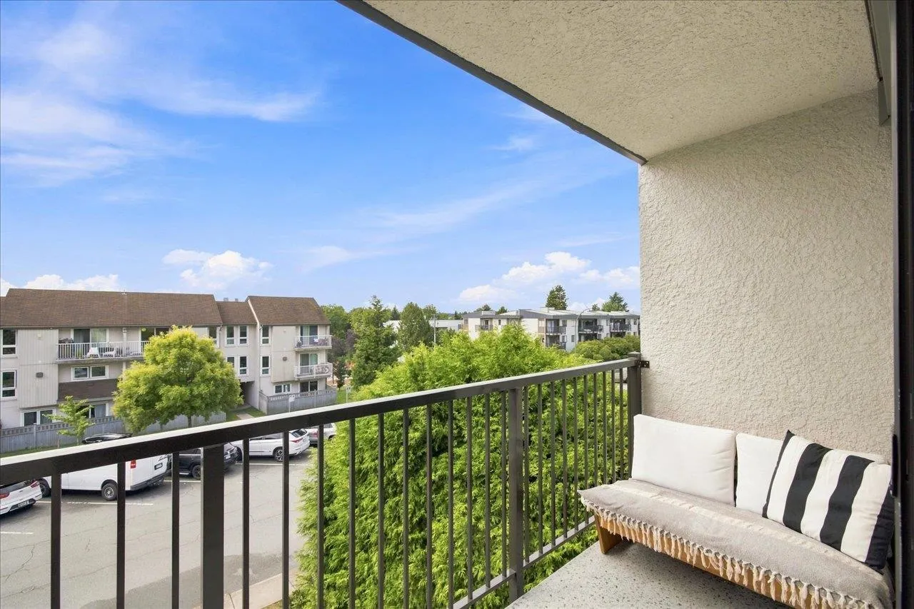 236 W 2nd Street #207