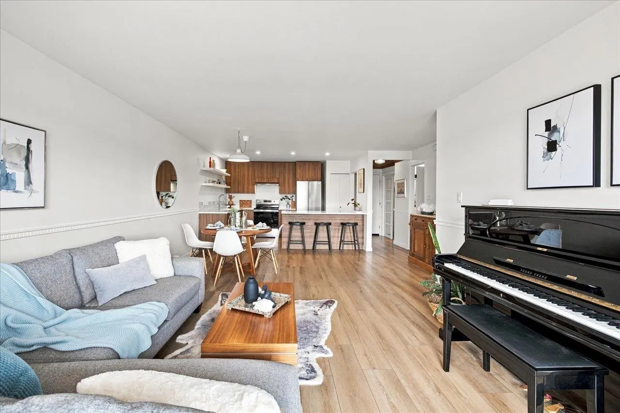 236 W 2nd Street #207