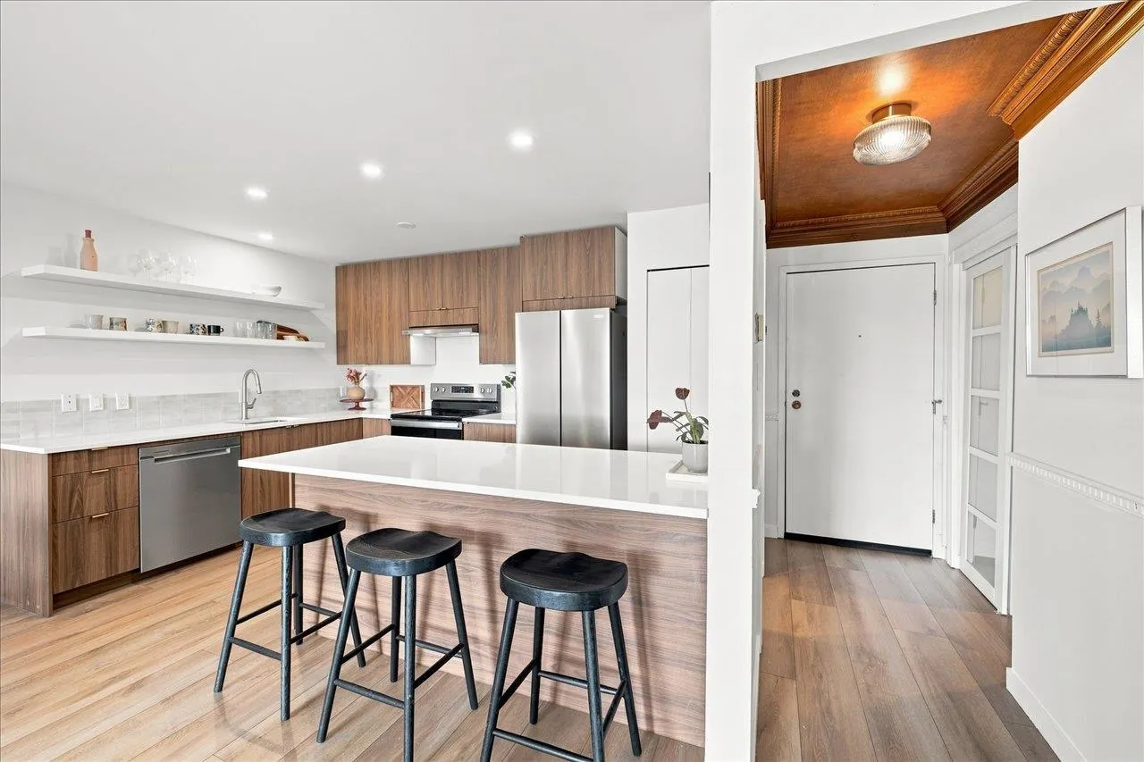 236 W 2nd Street #207