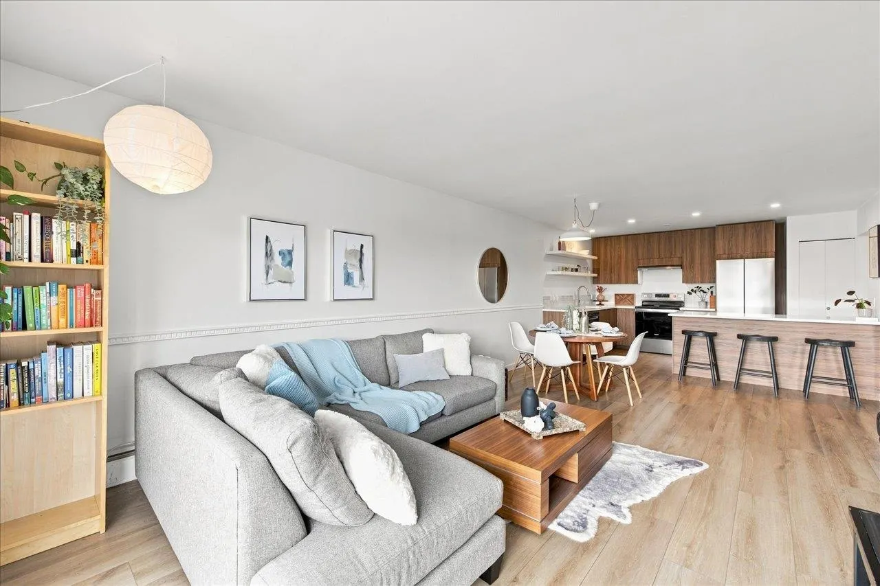 236 W 2nd Street #207