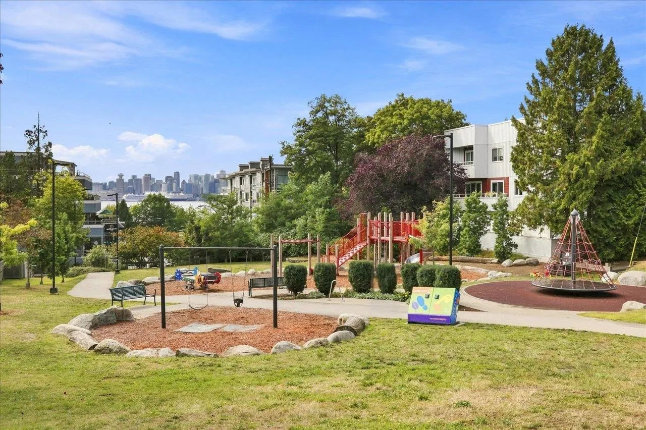 236 W 2nd Street #207